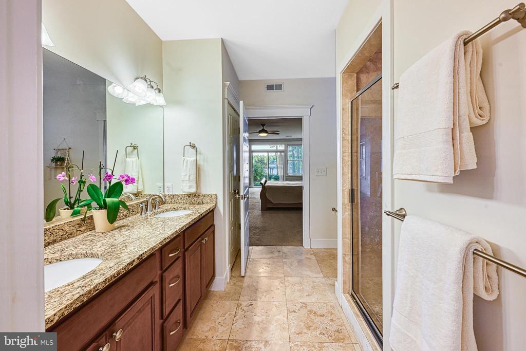 614 CORNWALLIS AVE, LOCUST GROVE, Virginia 22508, 6 Bedrooms Bedrooms, ,5 BathroomsBathrooms,Residential,614 CORNWALLIS AVE,VAOR2013926 MLS # VAOR2013926