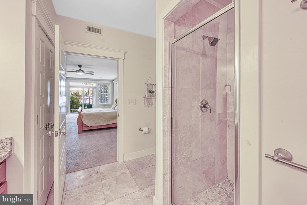 614 CORNWALLIS AVE, LOCUST GROVE, Virginia 22508, 6 Bedrooms Bedrooms, ,5 BathroomsBathrooms,Residential,614 CORNWALLIS AVE,VAOR2013926 MLS # VAOR2013926