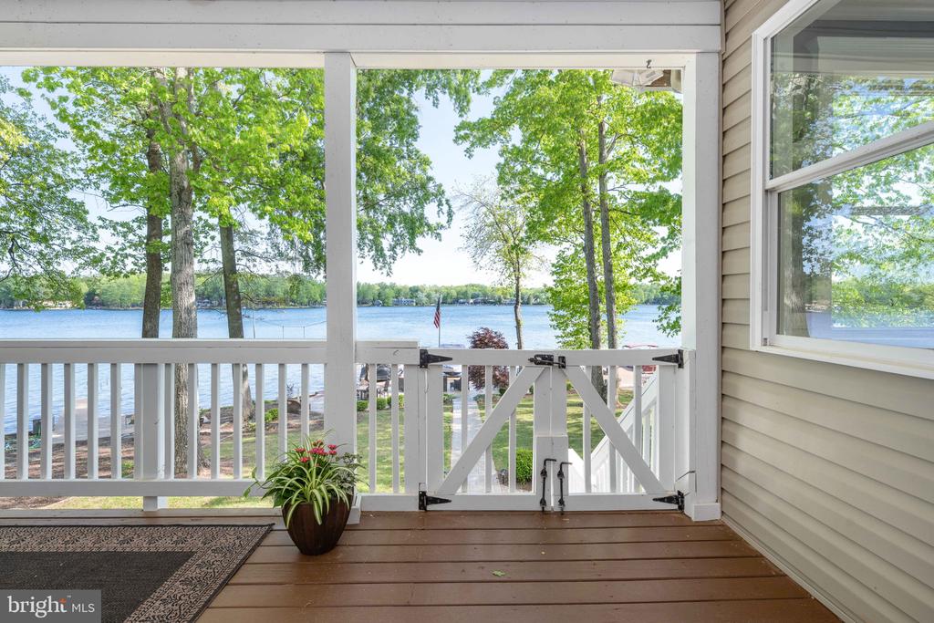 614 CORNWALLIS AVE, LOCUST GROVE, Virginia 22508, 6 Bedrooms Bedrooms, ,5 BathroomsBathrooms,Residential,614 CORNWALLIS AVE,VAOR2013926 MLS # VAOR2013926