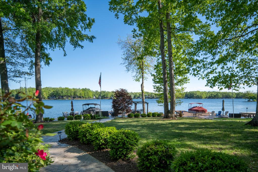 614 CORNWALLIS AVE, LOCUST GROVE, Virginia 22508, 6 Bedrooms Bedrooms, ,5 BathroomsBathrooms,Residential,614 CORNWALLIS AVE,VAOR2013926 MLS # VAOR2013926