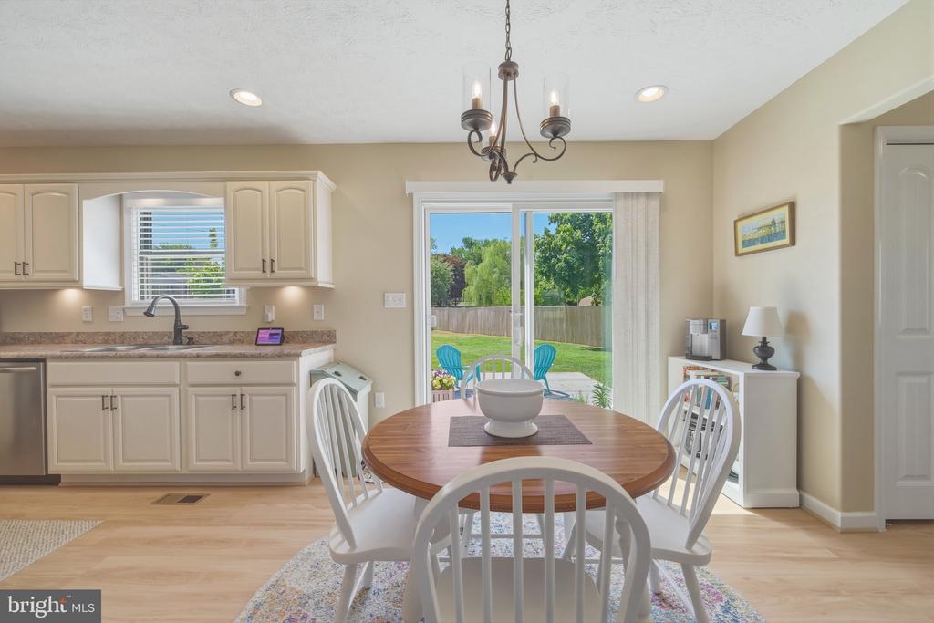 10 CUMBIA AVE, LURAY, Virginia 22835, 3 Bedrooms Bedrooms, ,2 BathroomsBathrooms,Residential,10 CUMBIA AVE,VAPA2006340 MLS # VAPA2006340