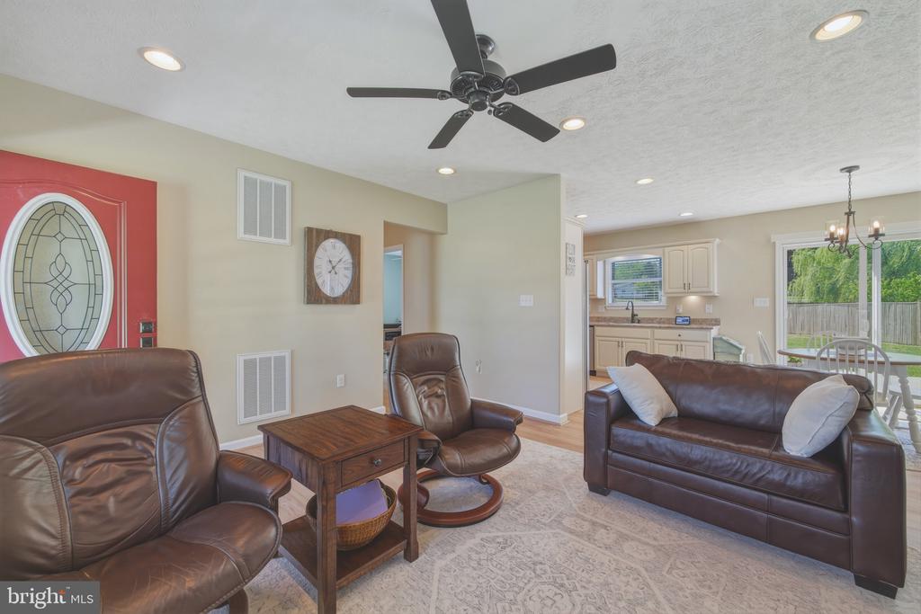 10 CUMBIA AVE, LURAY, Virginia 22835, 3 Bedrooms Bedrooms, ,2 BathroomsBathrooms,Residential,10 CUMBIA AVE,VAPA2006340 MLS # VAPA2006340