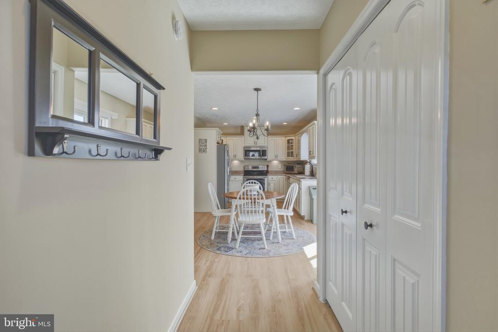 10 CUMBIA AVE, LURAY, Virginia 22835, 3 Bedrooms Bedrooms, ,2 BathroomsBathrooms,Residential,10 CUMBIA AVE,VAPA2006340 MLS # VAPA2006340