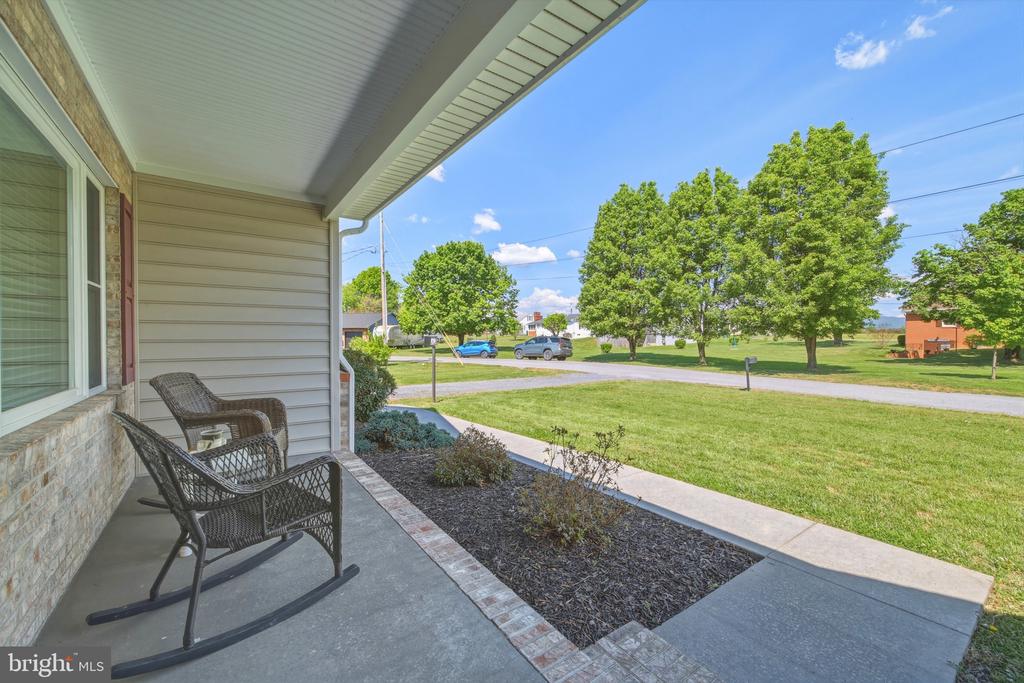 10 CUMBIA AVE, LURAY, Virginia 22835, 3 Bedrooms Bedrooms, ,2 BathroomsBathrooms,Residential,10 CUMBIA AVE,VAPA2006340 MLS # VAPA2006340