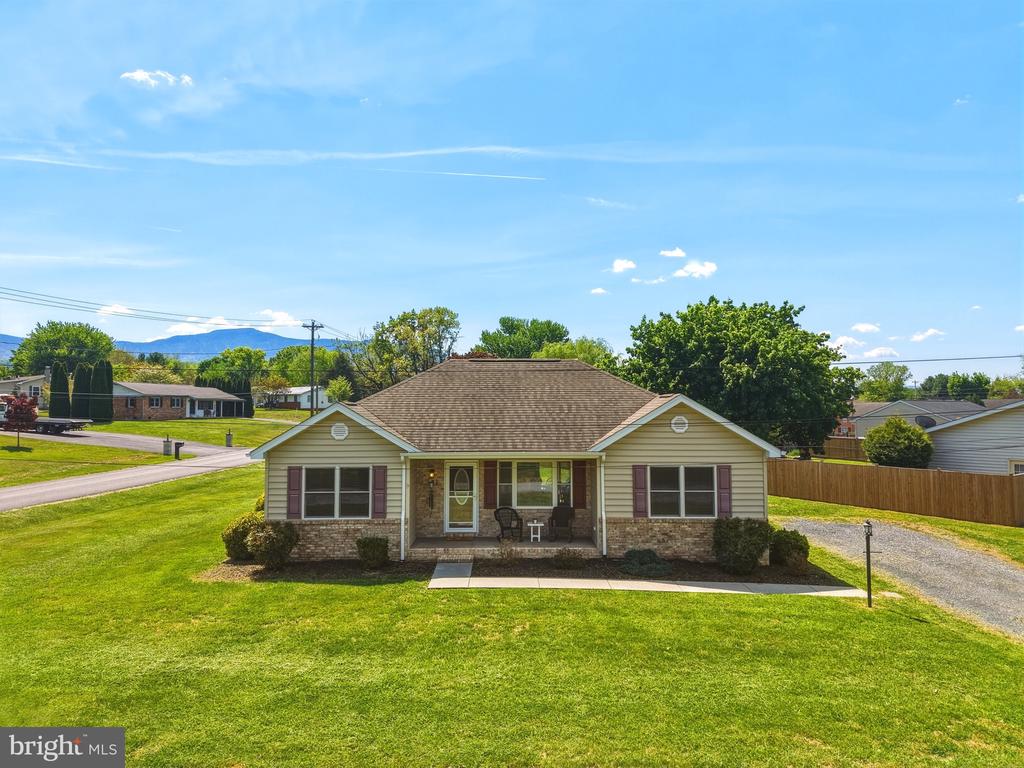 10 CUMBIA AVE, LURAY, Virginia 22835, 3 Bedrooms Bedrooms, ,2 BathroomsBathrooms,Residential,10 CUMBIA AVE,VAPA2006340 MLS # VAPA2006340