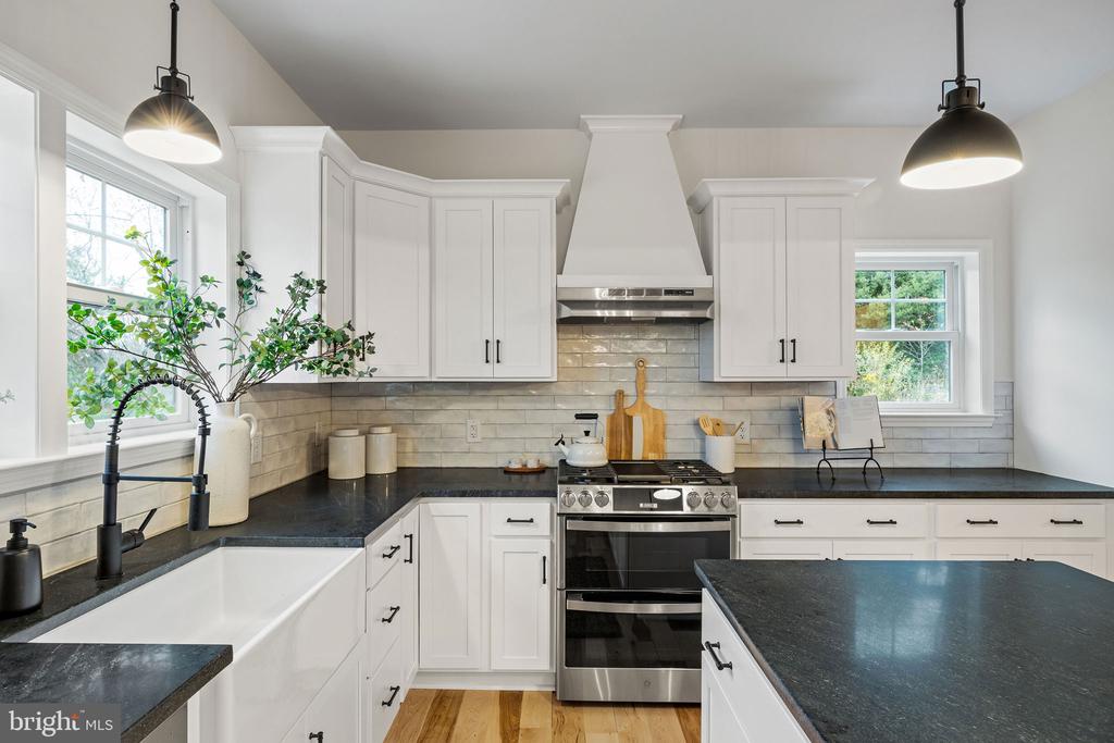 104 E HAVEN CT, CHARLOTTESVILLE, Virginia 22911, 4 Bedrooms Bedrooms, ,3 BathroomsBathrooms,Residential,104 E HAVEN CT,VAAB2001214 MLS # VAAB2001214