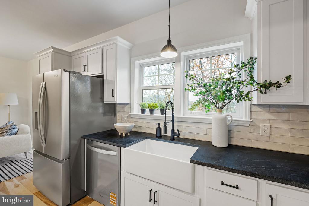 104 E HAVEN CT, CHARLOTTESVILLE, Virginia 22911, 4 Bedrooms Bedrooms, ,3 BathroomsBathrooms,Residential,104 E HAVEN CT,VAAB2001214 MLS # VAAB2001214