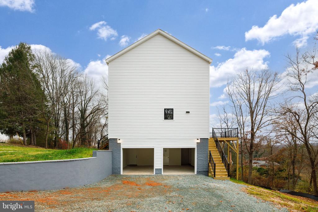 104 E HAVEN CT, CHARLOTTESVILLE, Virginia 22911, 4 Bedrooms Bedrooms, ,3 BathroomsBathrooms,Residential,104 E HAVEN CT,VAAB2001214 MLS # VAAB2001214