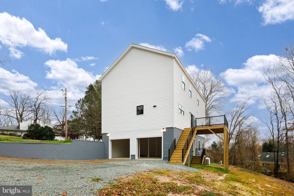 104 E HAVEN CT, CHARLOTTESVILLE, Virginia 22911, 4 Bedrooms Bedrooms, ,3 BathroomsBathrooms,Residential,104 E HAVEN CT,VAAB2001214 MLS # VAAB2001214