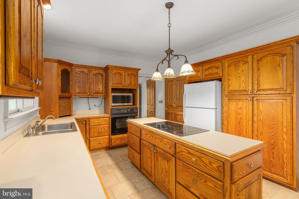 6800 WEEDON DR, FREDERICKSBURG, Virginia 22407, 4 Bedrooms Bedrooms, ,2 BathroomsBathrooms,Residential,6800 WEEDON DR,VASP2041186 MLS # VASP2041186