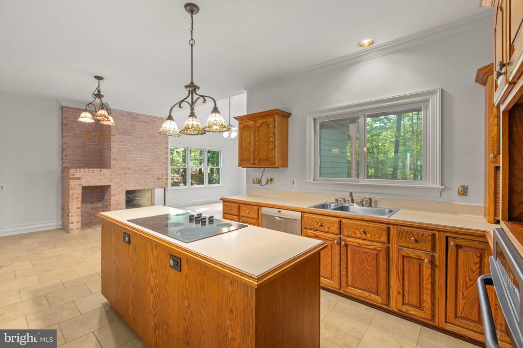 6800 WEEDON DR, FREDERICKSBURG, Virginia 22407, 4 Bedrooms Bedrooms, ,2 BathroomsBathrooms,Residential,6800 WEEDON DR,VASP2041186 MLS # VASP2041186