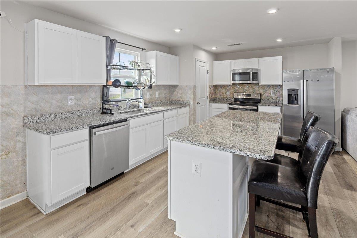 2125 SHOESHINE AVE, ROCKINGHAM, Virginia 22801, 5 Bedrooms Bedrooms, ,2 BathroomsBathrooms,Residential,2125 SHOESHINE AVE,676255 MLS # 676255