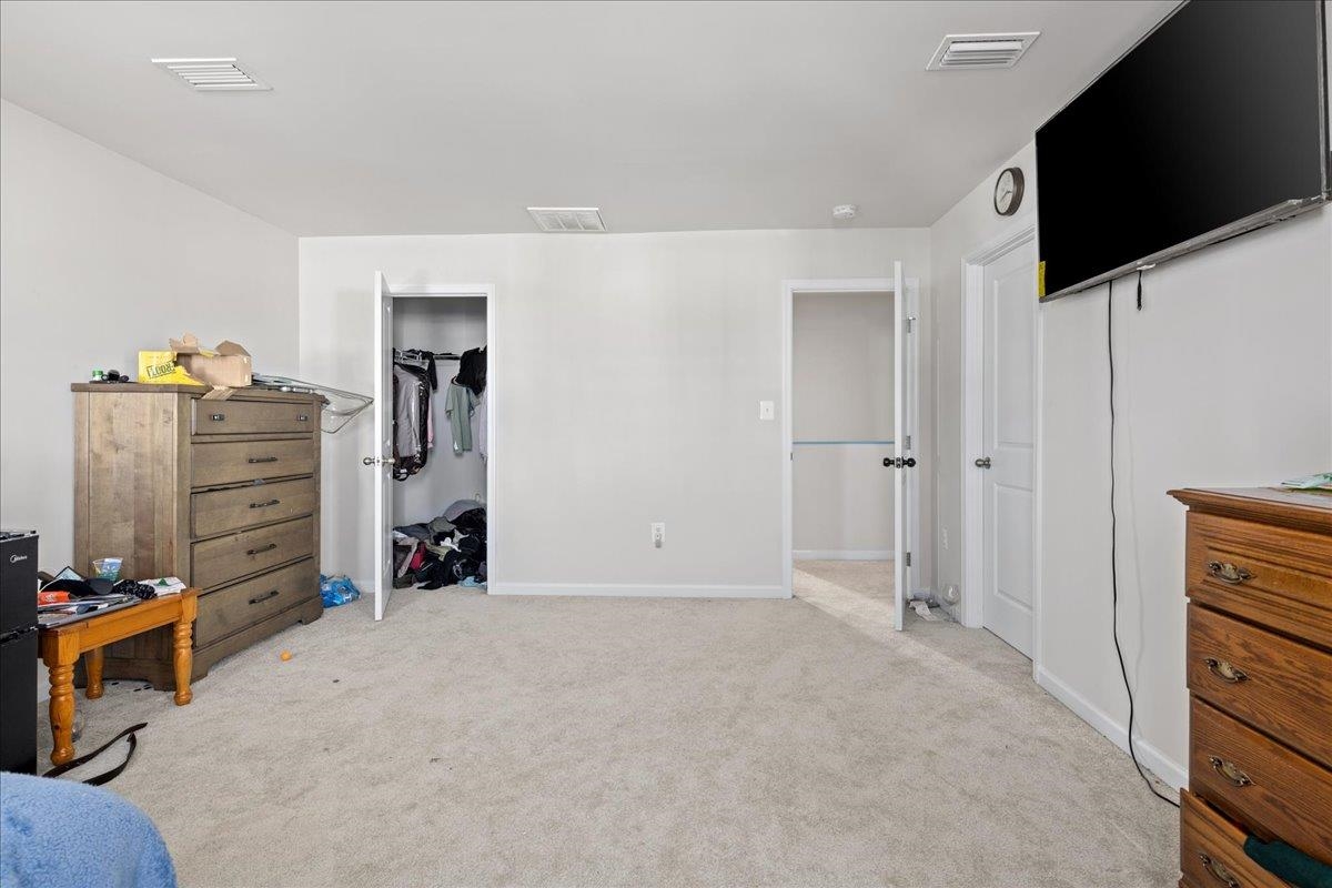 2125 SHOESHINE AVE, ROCKINGHAM, Virginia 22801, 5 Bedrooms Bedrooms, ,2 BathroomsBathrooms,Residential,2125 SHOESHINE AVE,676255 MLS # 676255