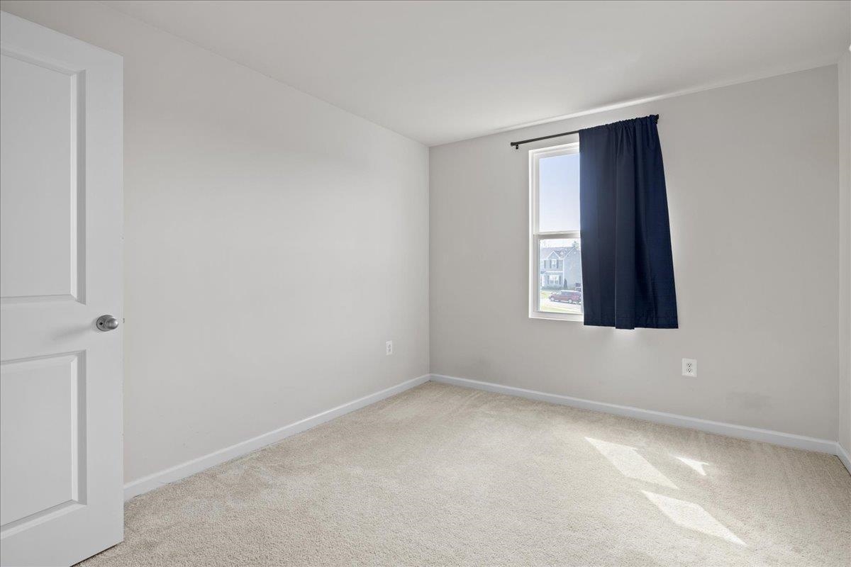 2125 SHOESHINE AVE, ROCKINGHAM, Virginia 22801, 5 Bedrooms Bedrooms, ,2 BathroomsBathrooms,Residential,2125 SHOESHINE AVE,676255 MLS # 676255