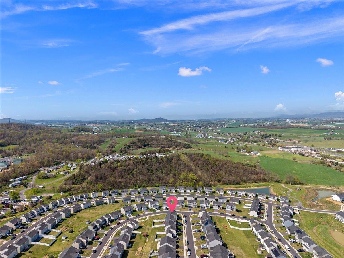 2125 SHOESHINE AVE, ROCKINGHAM, Virginia 22801, 5 Bedrooms Bedrooms, ,2 BathroomsBathrooms,Residential,2125 SHOESHINE AVE,676255 MLS # 676255