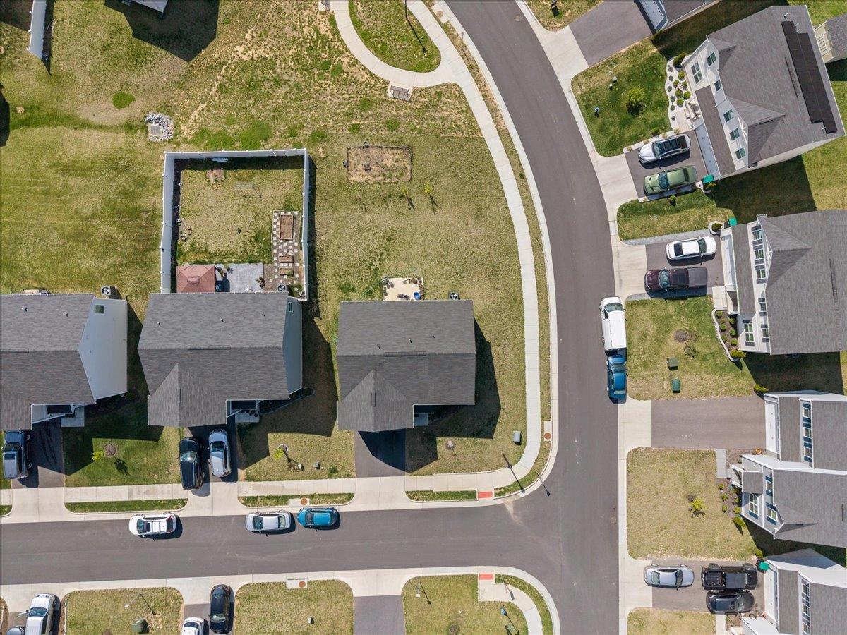 2125 SHOESHINE AVE, ROCKINGHAM, Virginia 22801, 5 Bedrooms Bedrooms, ,2 BathroomsBathrooms,Residential,2125 SHOESHINE AVE,676255 MLS # 676255