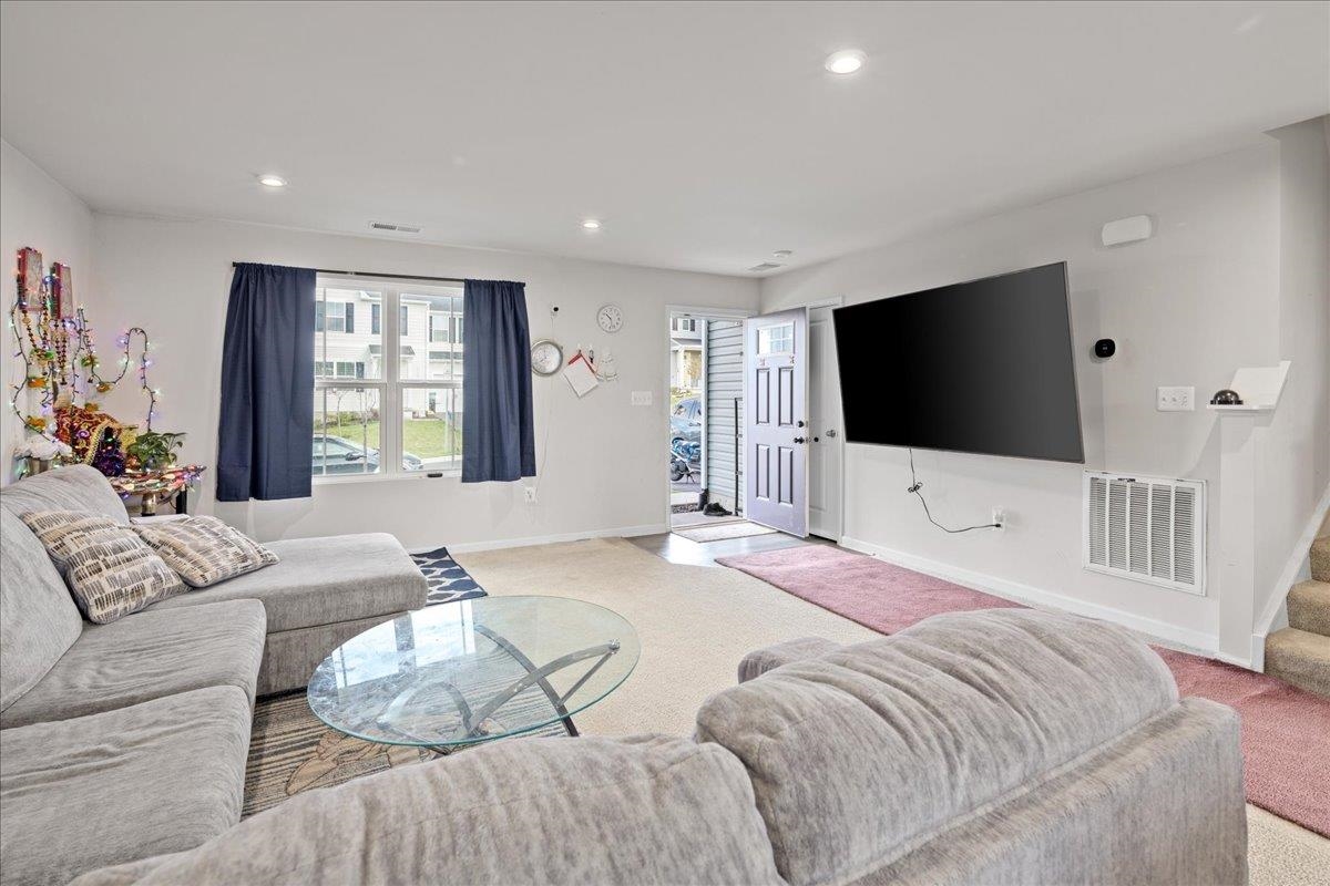 2125 SHOESHINE AVE, ROCKINGHAM, Virginia 22801, 5 Bedrooms Bedrooms, ,2 BathroomsBathrooms,Residential,2125 SHOESHINE AVE,676255 MLS # 676255