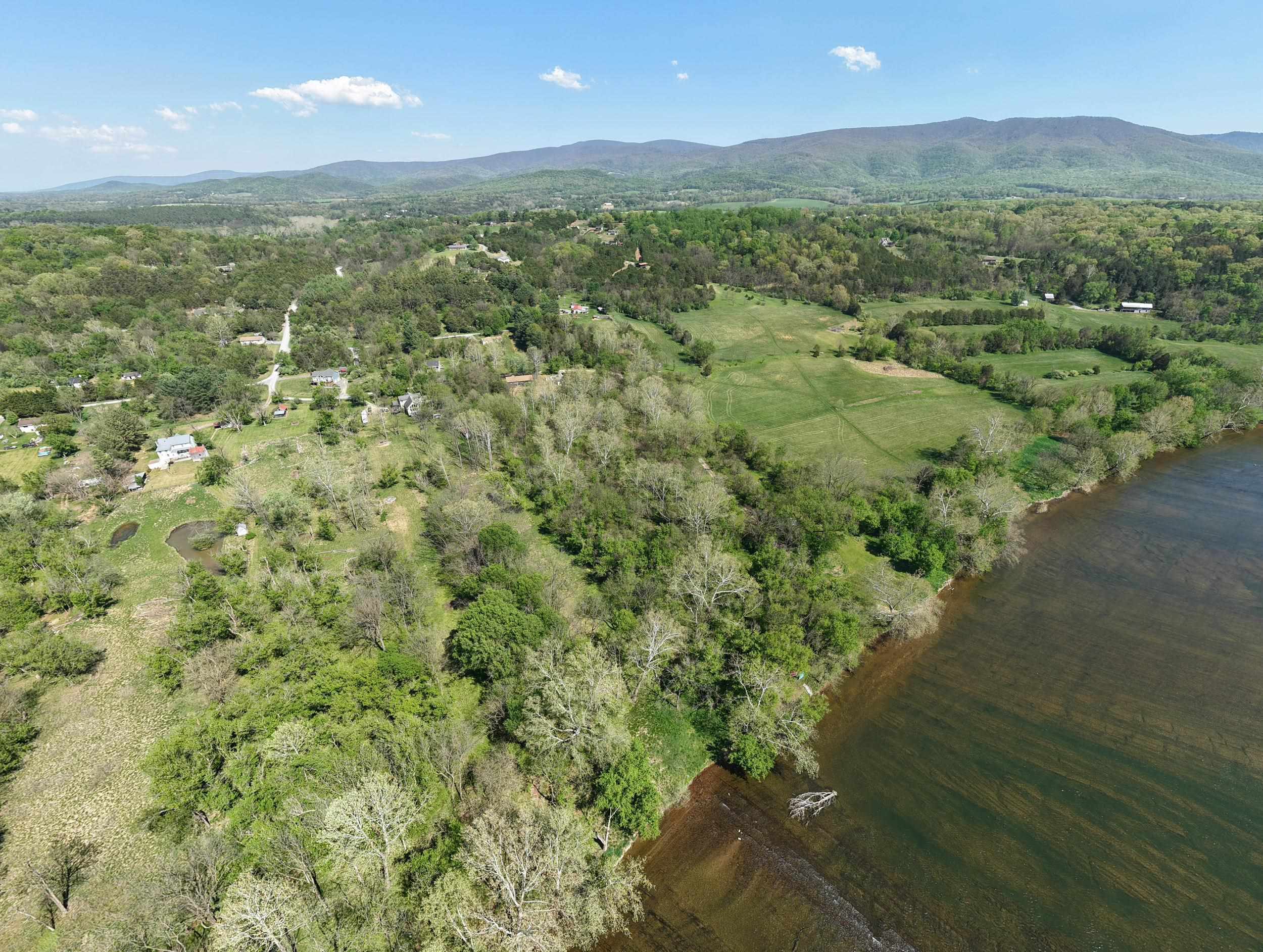 702 RICHVIEW RD, RILEYVILLE, Virginia 22650, 4 Bedrooms Bedrooms, ,2 BathroomsBathrooms,Residential,702 RICHVIEW RD,676258 MLS # 676258