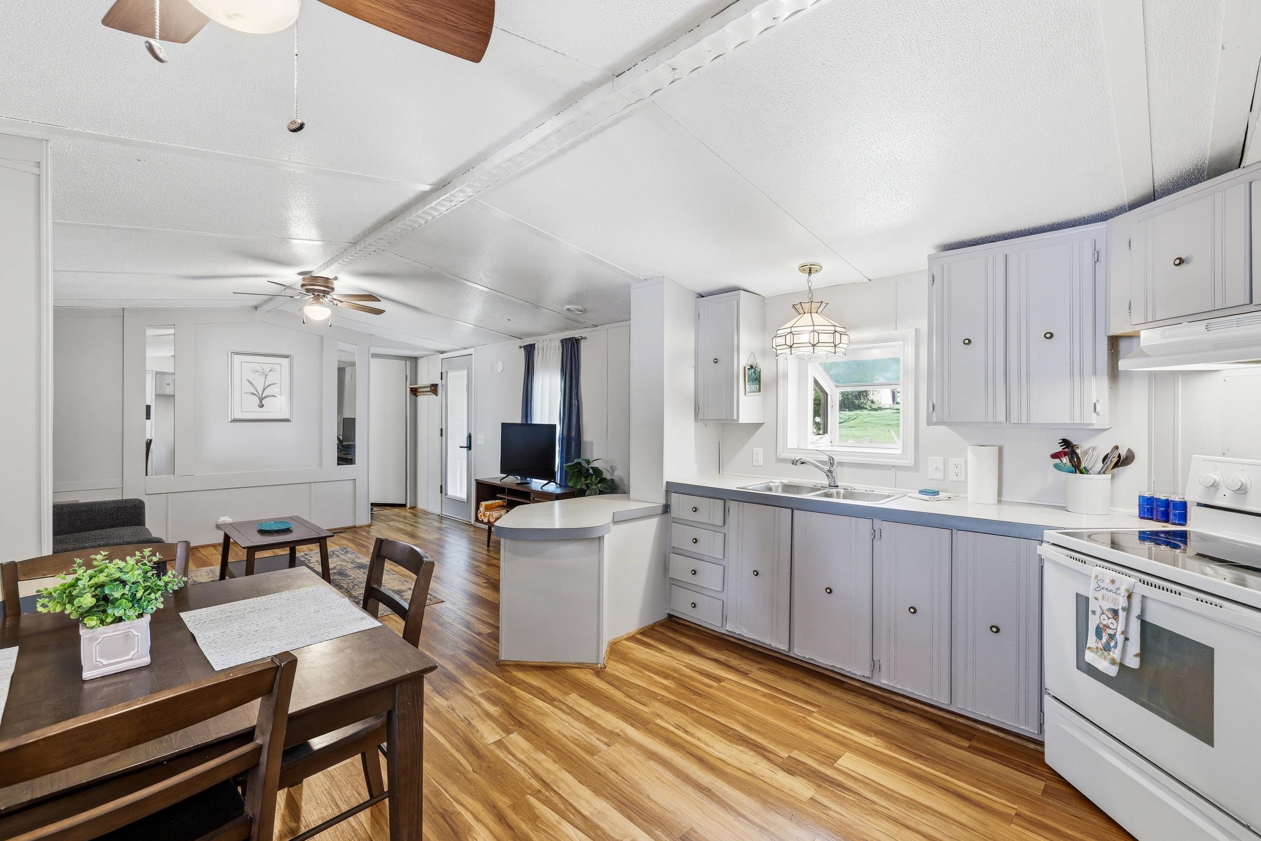 702 RICHVIEW RD, RILEYVILLE, Virginia 22650, 4 Bedrooms Bedrooms, ,2 BathroomsBathrooms,Residential,702 RICHVIEW RD,676258 MLS # 676258