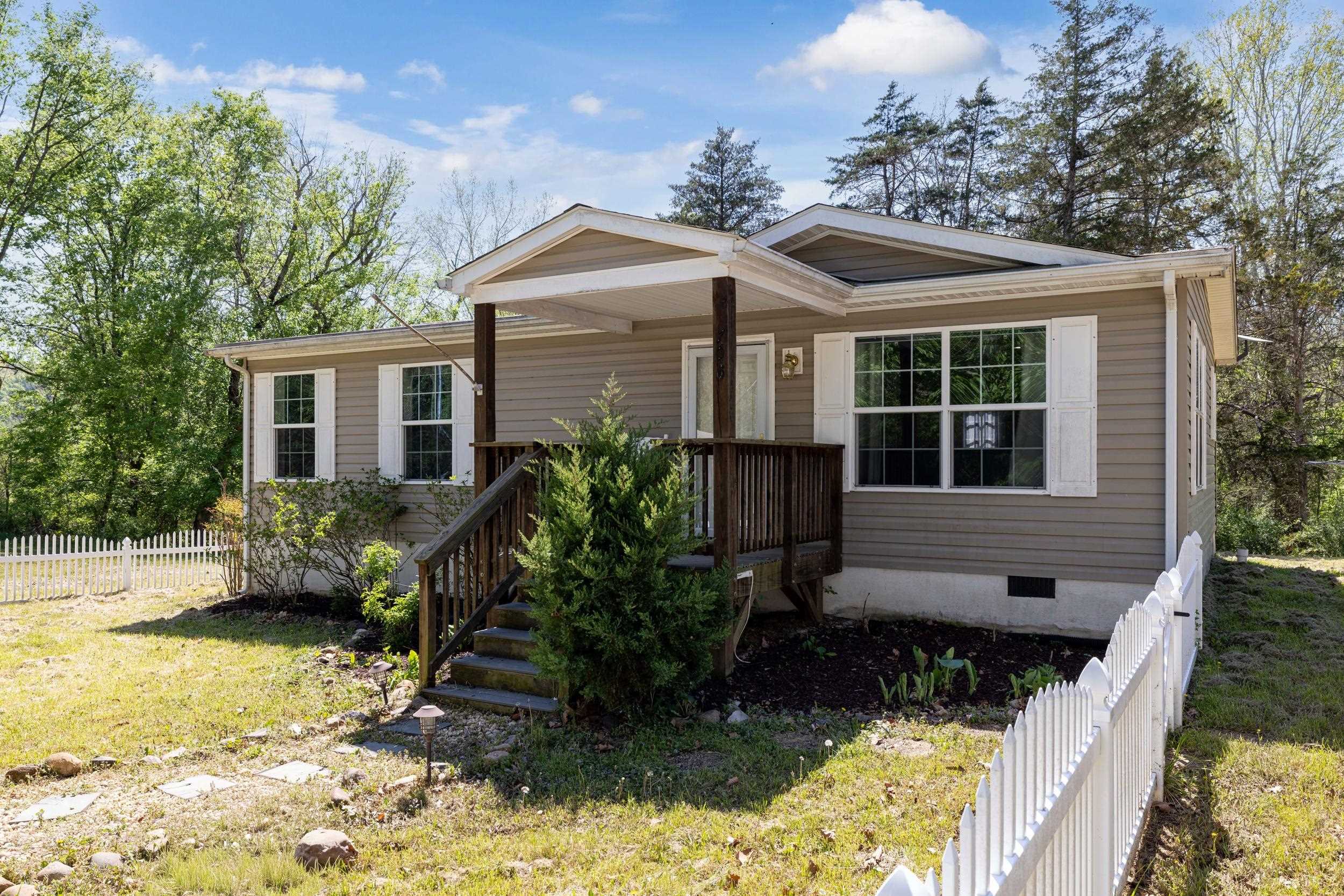 706 RICHVIEW RD, RILEYVILLE, Virginia 22650, 2 Bedrooms Bedrooms, ,1 BathroomBathrooms,Residential,706 RICHVIEW RD,676260 MLS # 676260