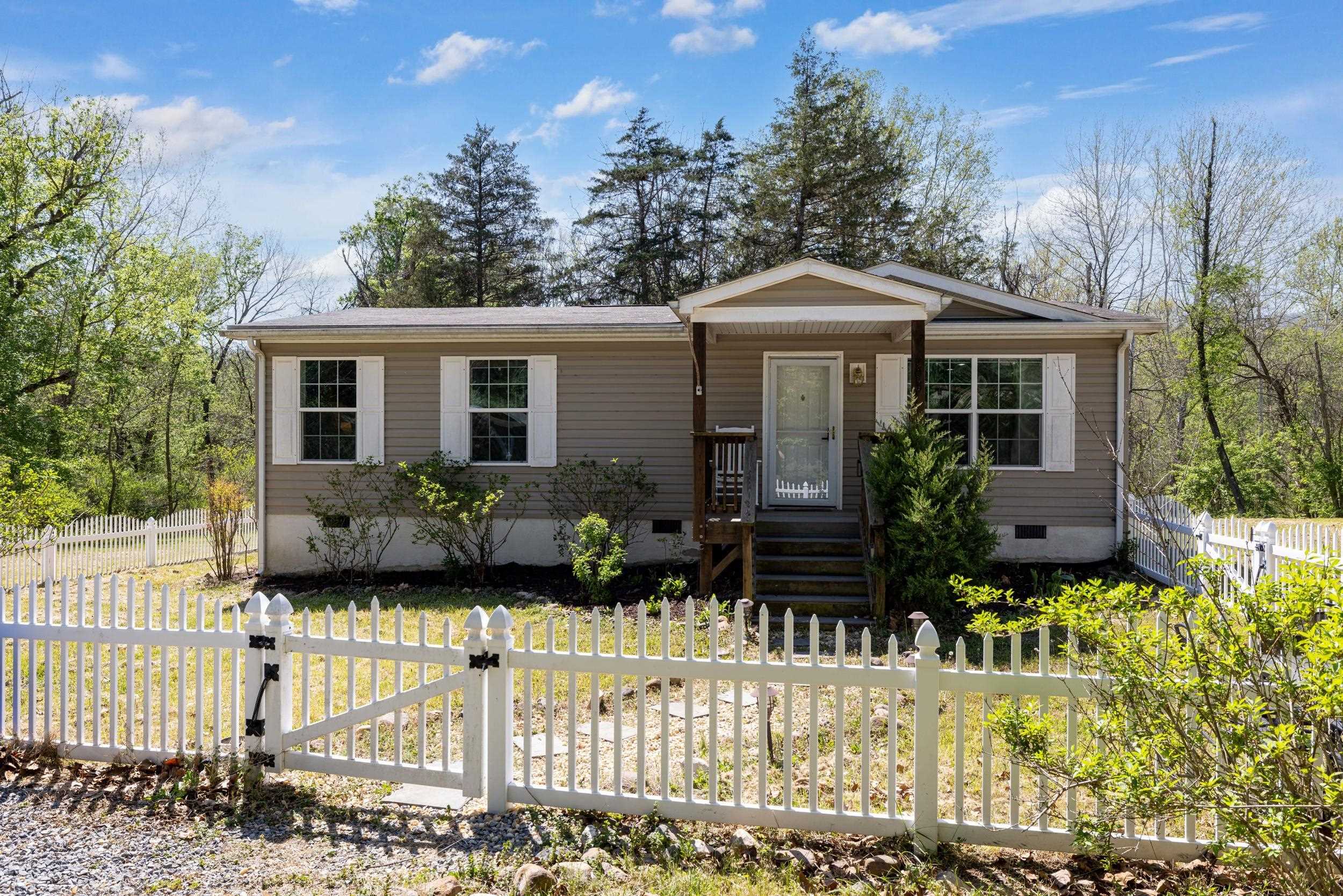 706 RICHVIEW RD, RILEYVILLE, Virginia 22650, 2 Bedrooms Bedrooms, ,1 BathroomBathrooms,Residential,706 RICHVIEW RD,676260 MLS # 676260