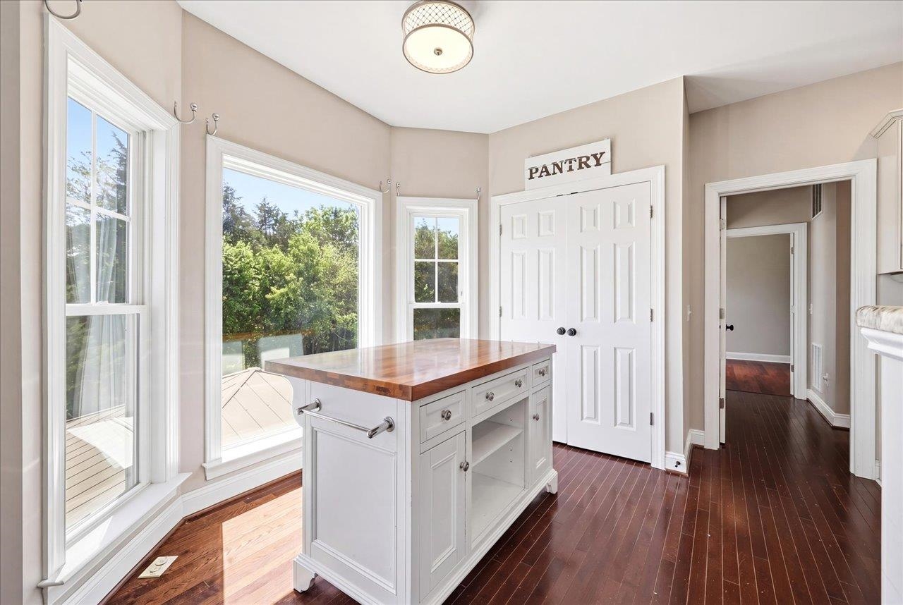 8340 OVERBROOK DR, MCGAHEYSVILLE, Virginia 22840, 5 Bedrooms Bedrooms, ,4 BathroomsBathrooms,Residential,8340 OVERBROOK DR,676261 MLS # 676261 8340 OVERBROOK DR, MCGAHEYSVILLE, Virginia 22840, 5 Bedrooms Bedrooms, ,4 BathroomsBathrooms,Residential,8340 OVERBROOK DR,676261 MLS # 676261