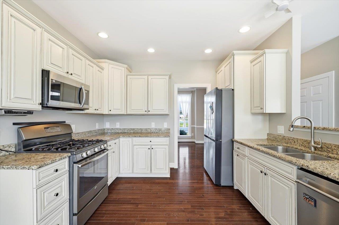 8340 OVERBROOK DR, MCGAHEYSVILLE, Virginia 22840, 5 Bedrooms Bedrooms, ,4 BathroomsBathrooms,Residential,8340 OVERBROOK DR,676261 MLS # 676261 8340 OVERBROOK DR, MCGAHEYSVILLE, Virginia 22840, 5 Bedrooms Bedrooms, ,4 BathroomsBathrooms,Residential,8340 OVERBROOK DR,676261 MLS # 676261