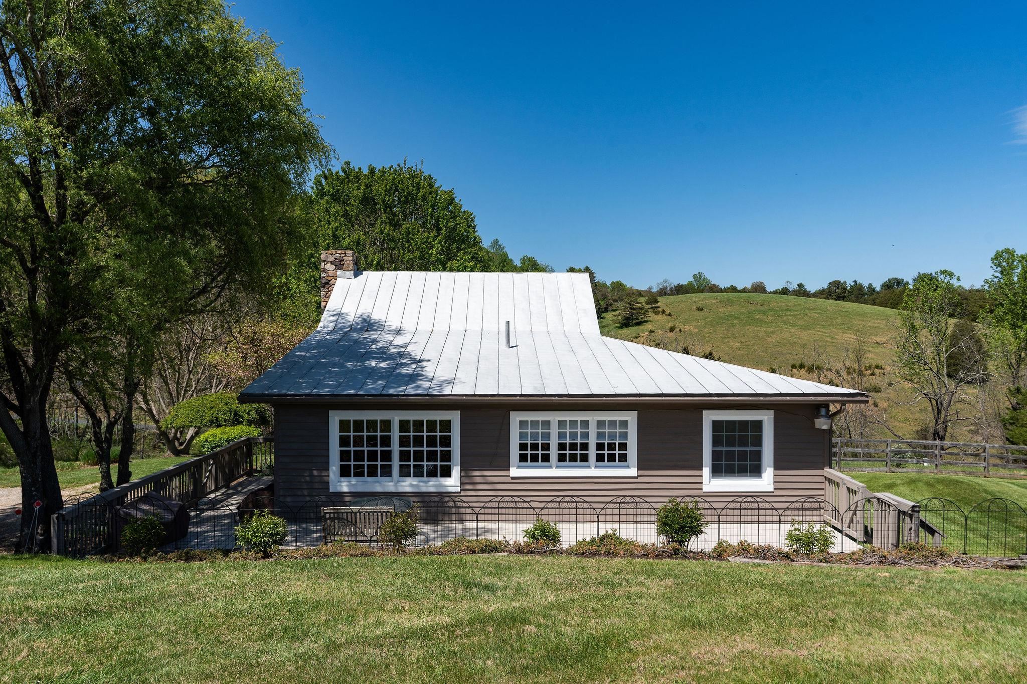 1772 NEWPORT RD, RAPHINE, Virginia 24472, 2 Bedrooms Bedrooms, ,2 BathroomsBathrooms,Residential,1772 NEWPORT RD,676262 MLS # 676262