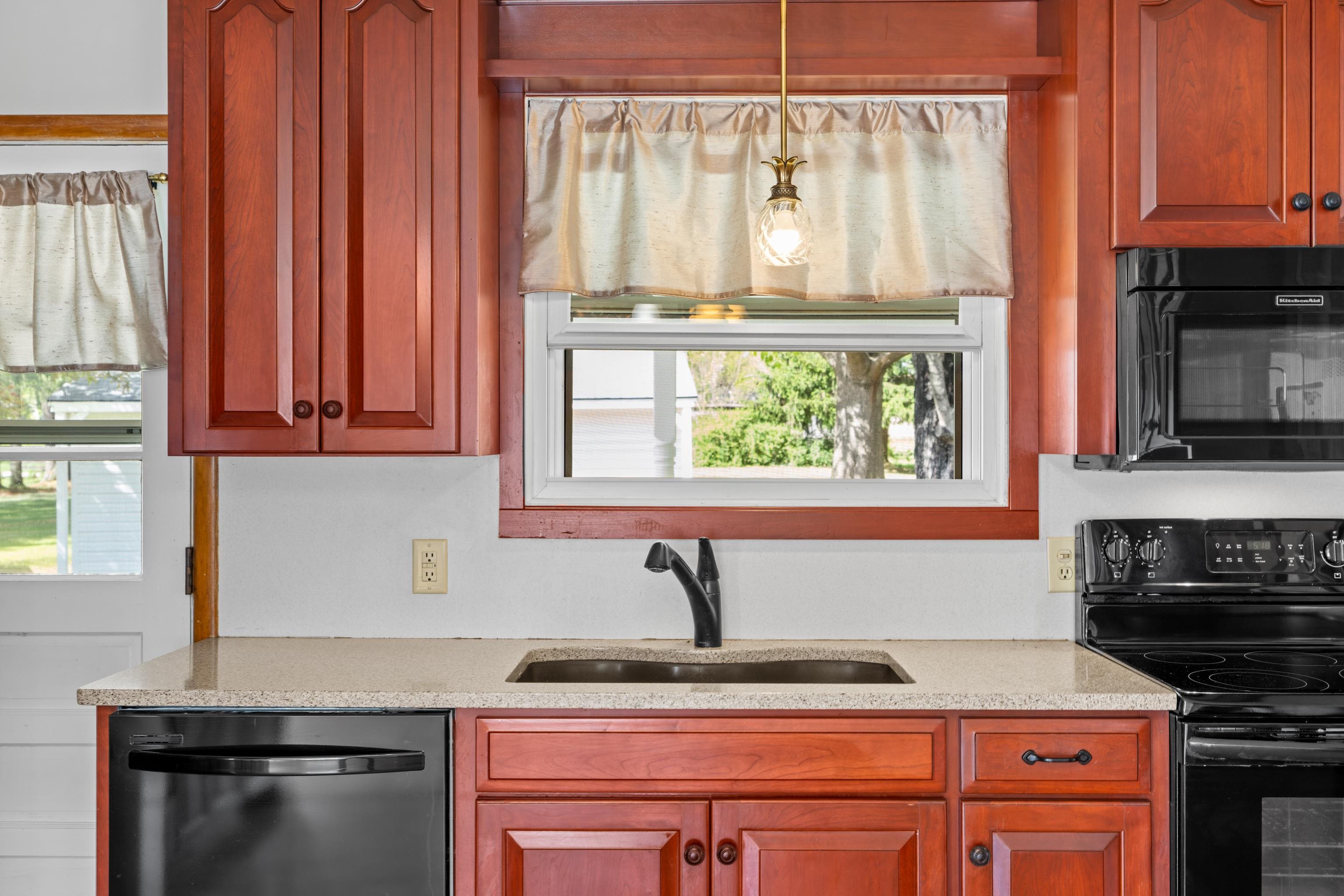 1070 HARMAN RD, HARRISONBURG, Virginia 22802, 2 Bedrooms Bedrooms, ,1 BathroomBathrooms,Residential,Home Sweet NextHome,1070 HARMAN RD,676265 MLS # 676265