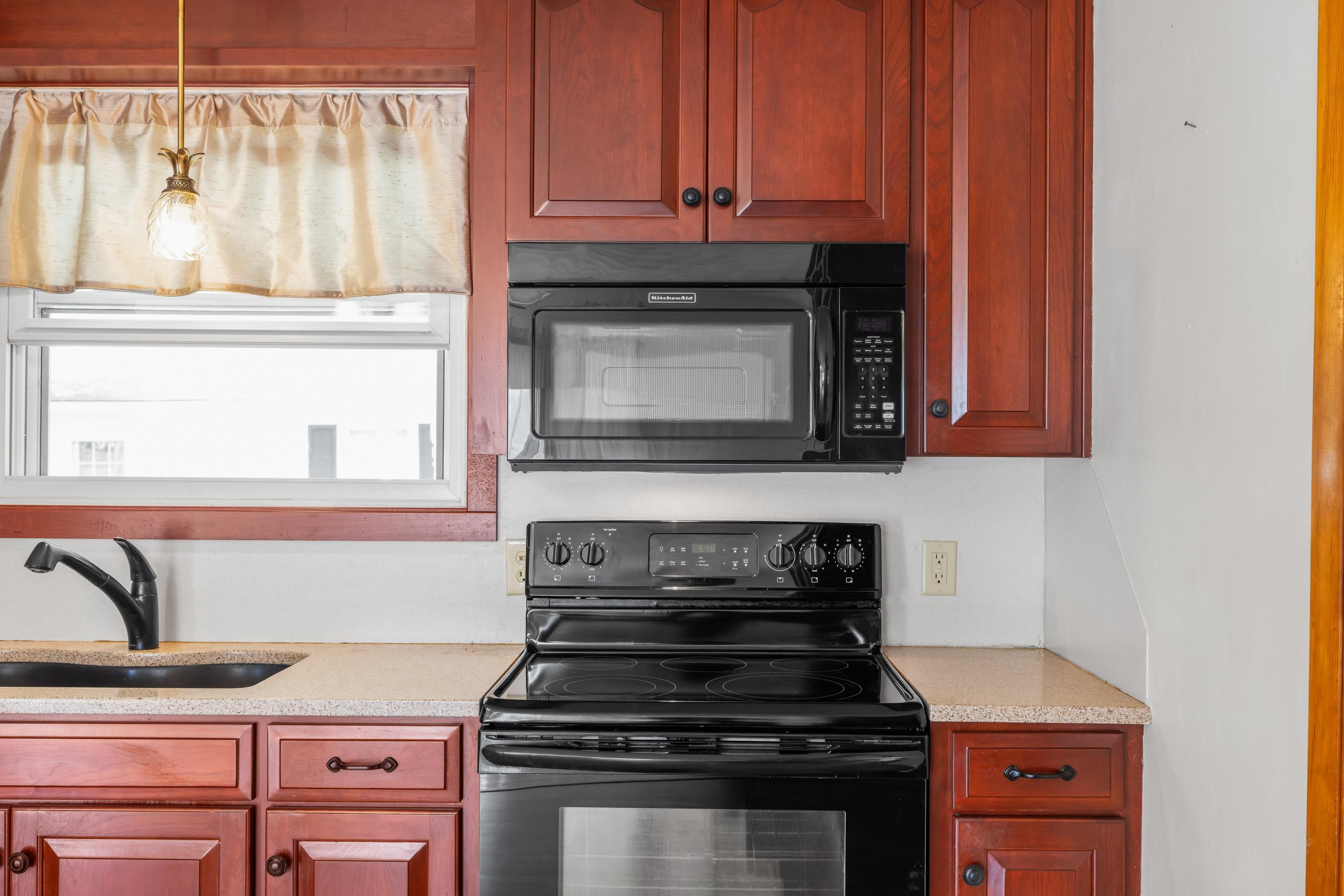 1070 HARMAN RD, HARRISONBURG, Virginia 22802, 2 Bedrooms Bedrooms, ,1 BathroomBathrooms,Residential,Home Sweet NextHome,1070 HARMAN RD,676265 MLS # 676265