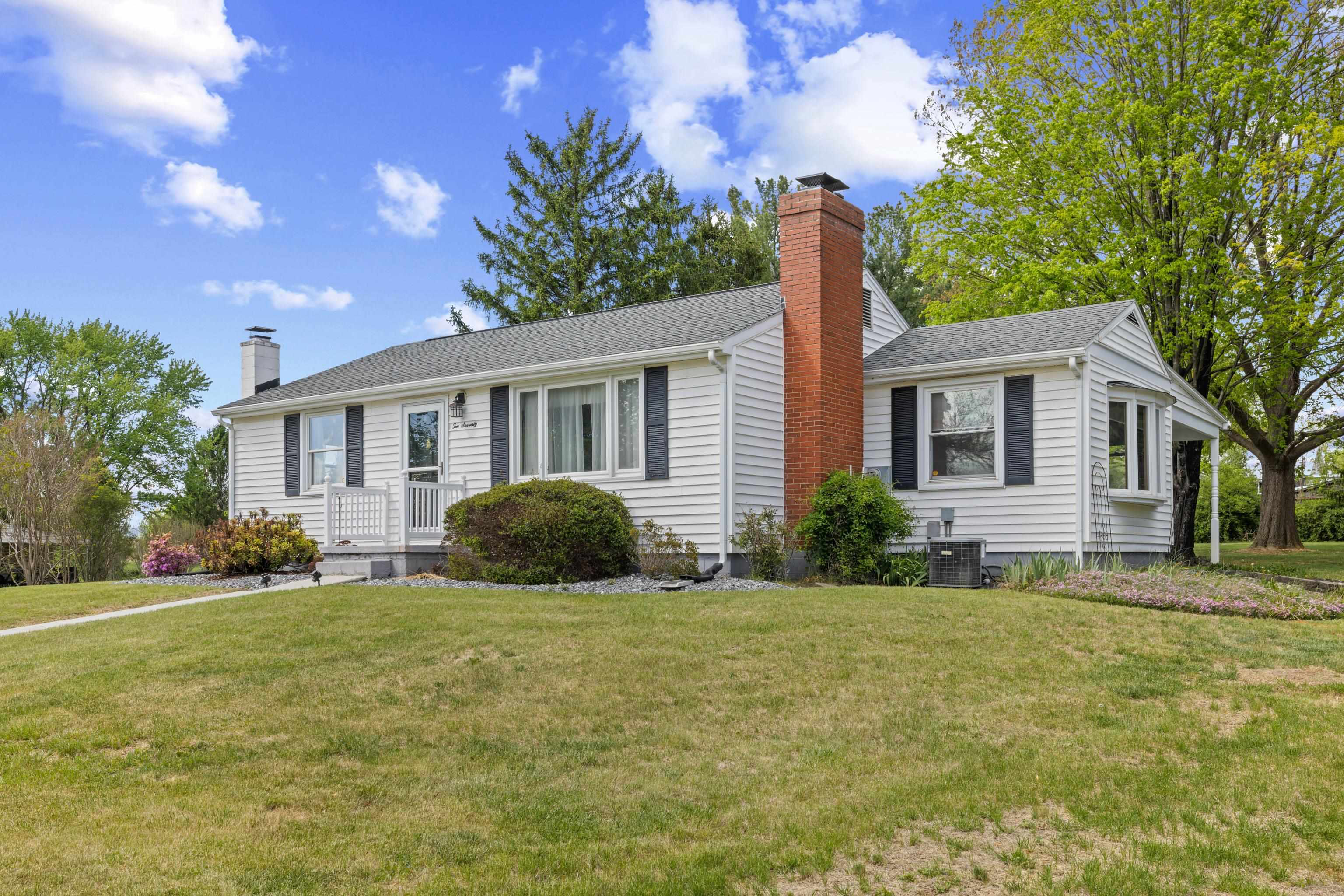 1070 HARMAN RD, HARRISONBURG, Virginia 22802, 2 Bedrooms Bedrooms, ,1 BathroomBathrooms,Residential,Home Sweet NextHome,1070 HARMAN RD,676265 MLS # 676265