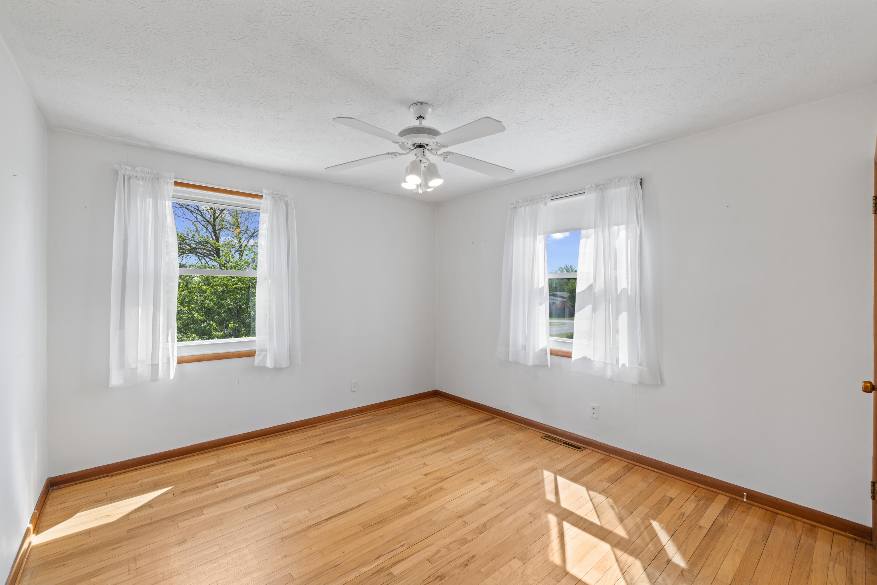 1070 HARMAN RD, HARRISONBURG, Virginia 22802, 2 Bedrooms Bedrooms, ,1 BathroomBathrooms,Residential,Home Sweet NextHome,1070 HARMAN RD,676265 MLS # 676265