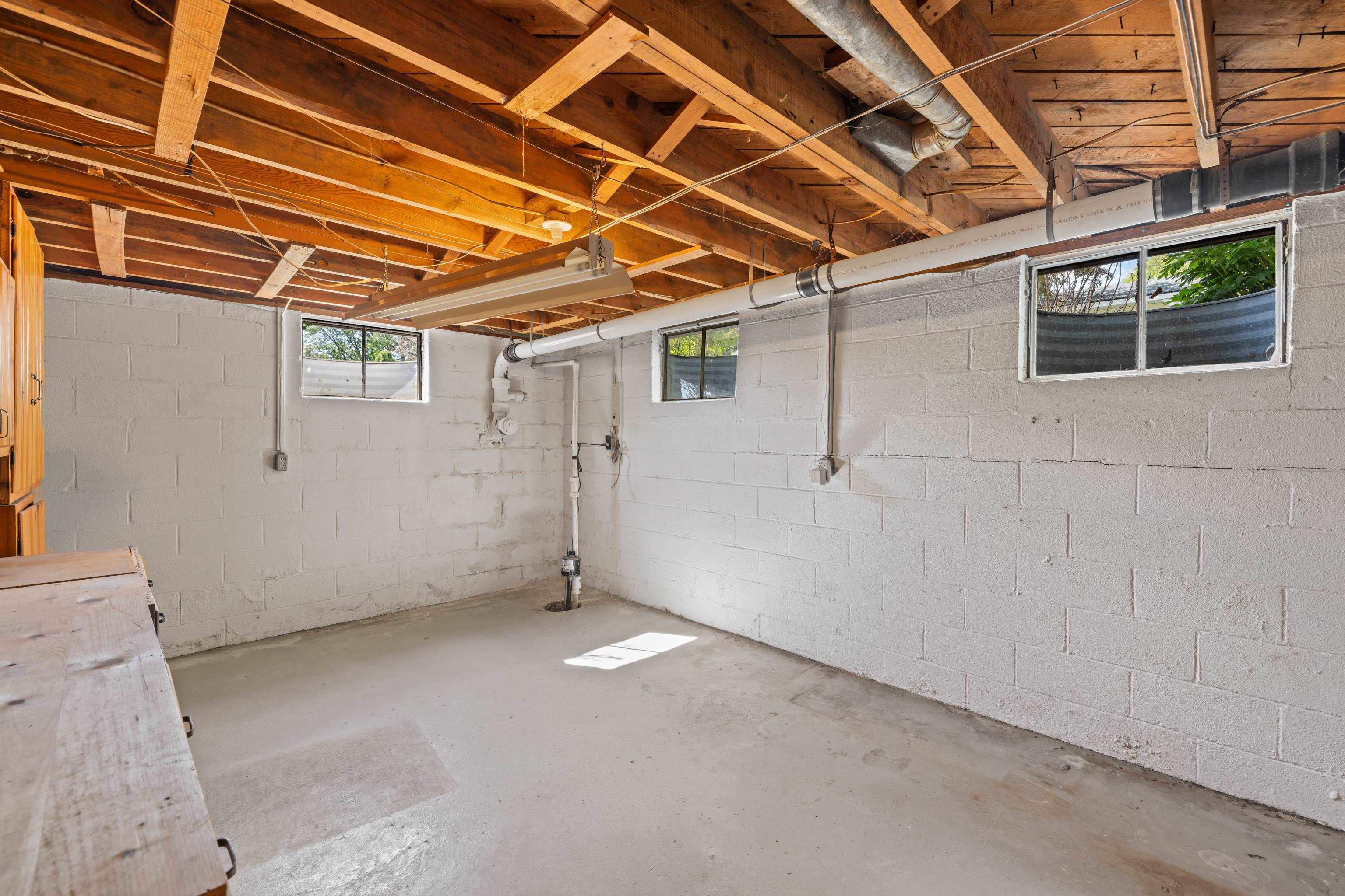 1070 HARMAN RD, HARRISONBURG, Virginia 22802, 2 Bedrooms Bedrooms, ,1 BathroomBathrooms,Residential,Home Sweet NextHome,1070 HARMAN RD,676265 MLS # 676265