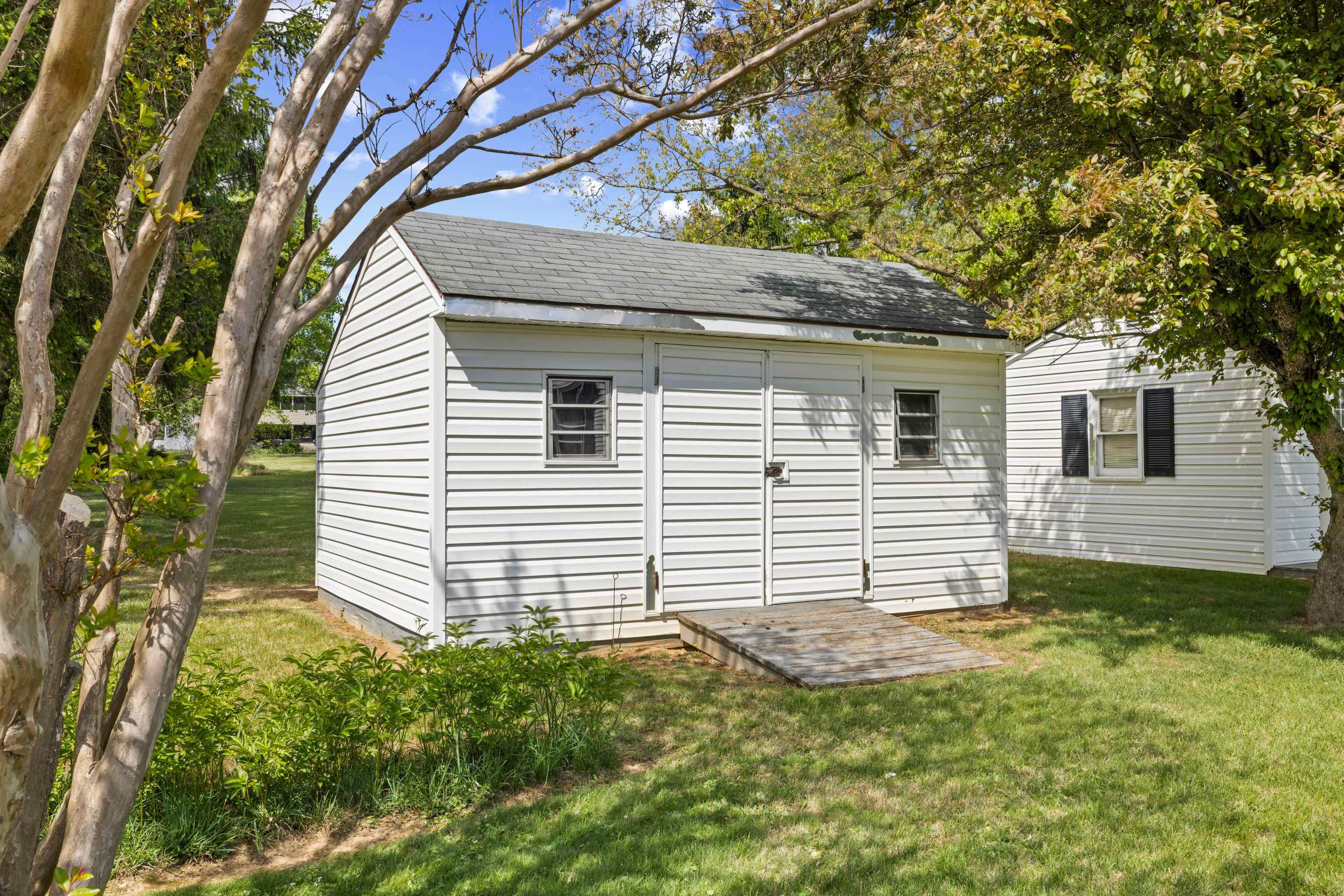 1070 HARMAN RD, HARRISONBURG, Virginia 22802, 2 Bedrooms Bedrooms, ,1 BathroomBathrooms,Residential,Home Sweet NextHome,1070 HARMAN RD,676265 MLS # 676265