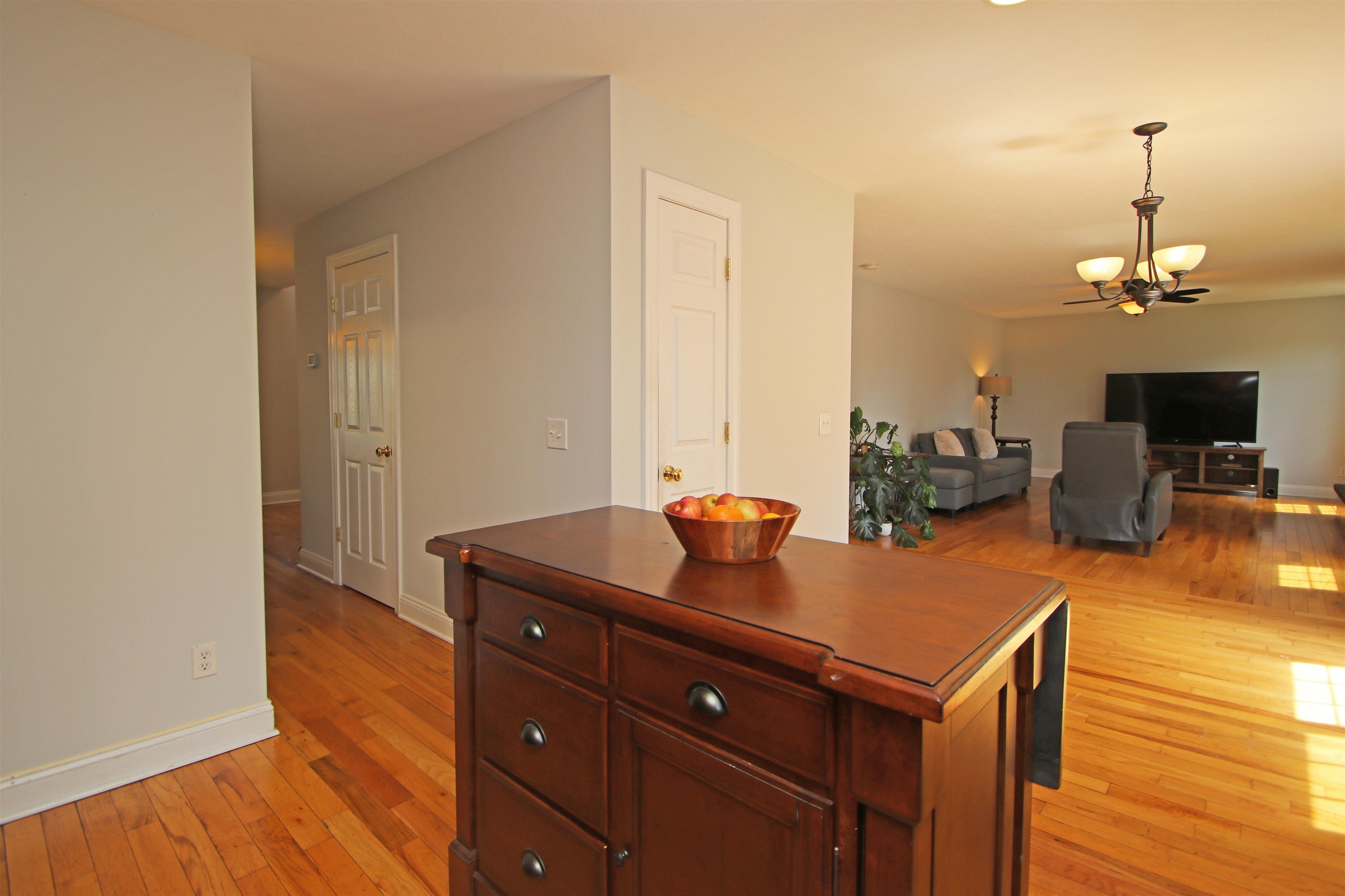 1810 MANOR DR, HARRISONBURG, Virginia 22801, 4 Bedrooms Bedrooms, ,2 BathroomsBathrooms,Residential,1810 MANOR DR,676266 MLS # 676266