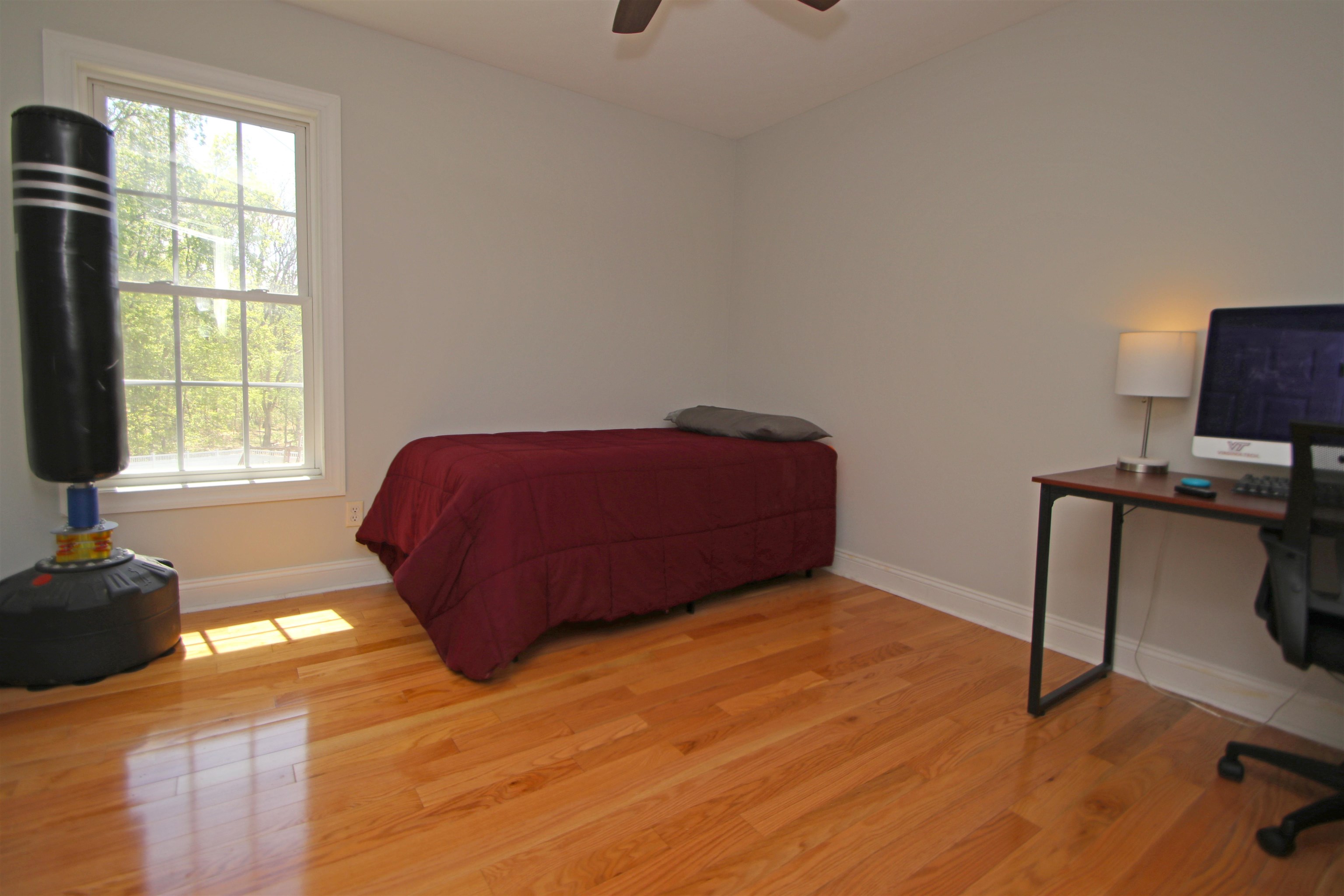 1810 MANOR DR, HARRISONBURG, Virginia 22801, 4 Bedrooms Bedrooms, ,2 BathroomsBathrooms,Residential,1810 MANOR DR,676266 MLS # 676266