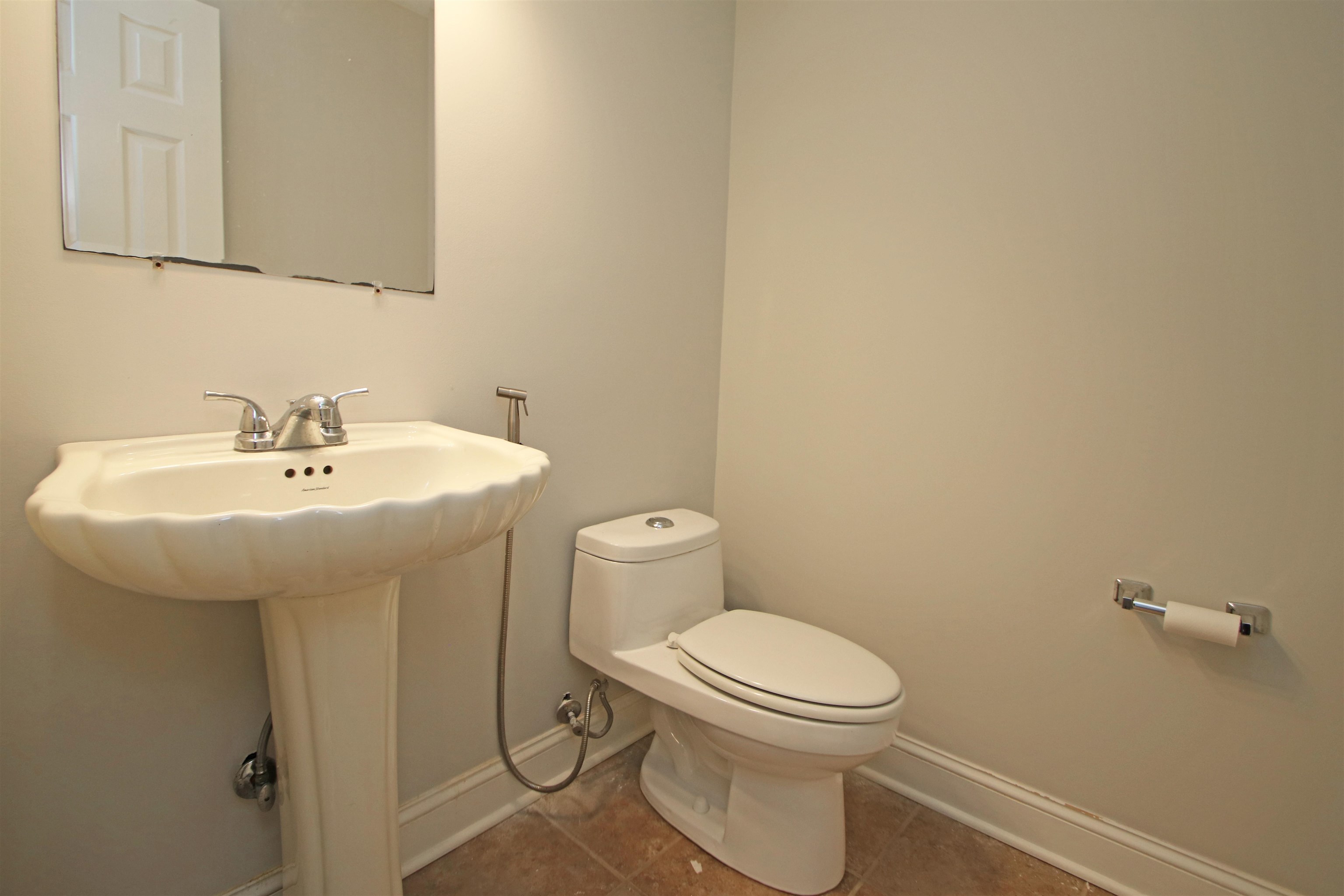 1810 MANOR DR, HARRISONBURG, Virginia 22801, 4 Bedrooms Bedrooms, ,2 BathroomsBathrooms,Residential,1810 MANOR DR,676266 MLS # 676266