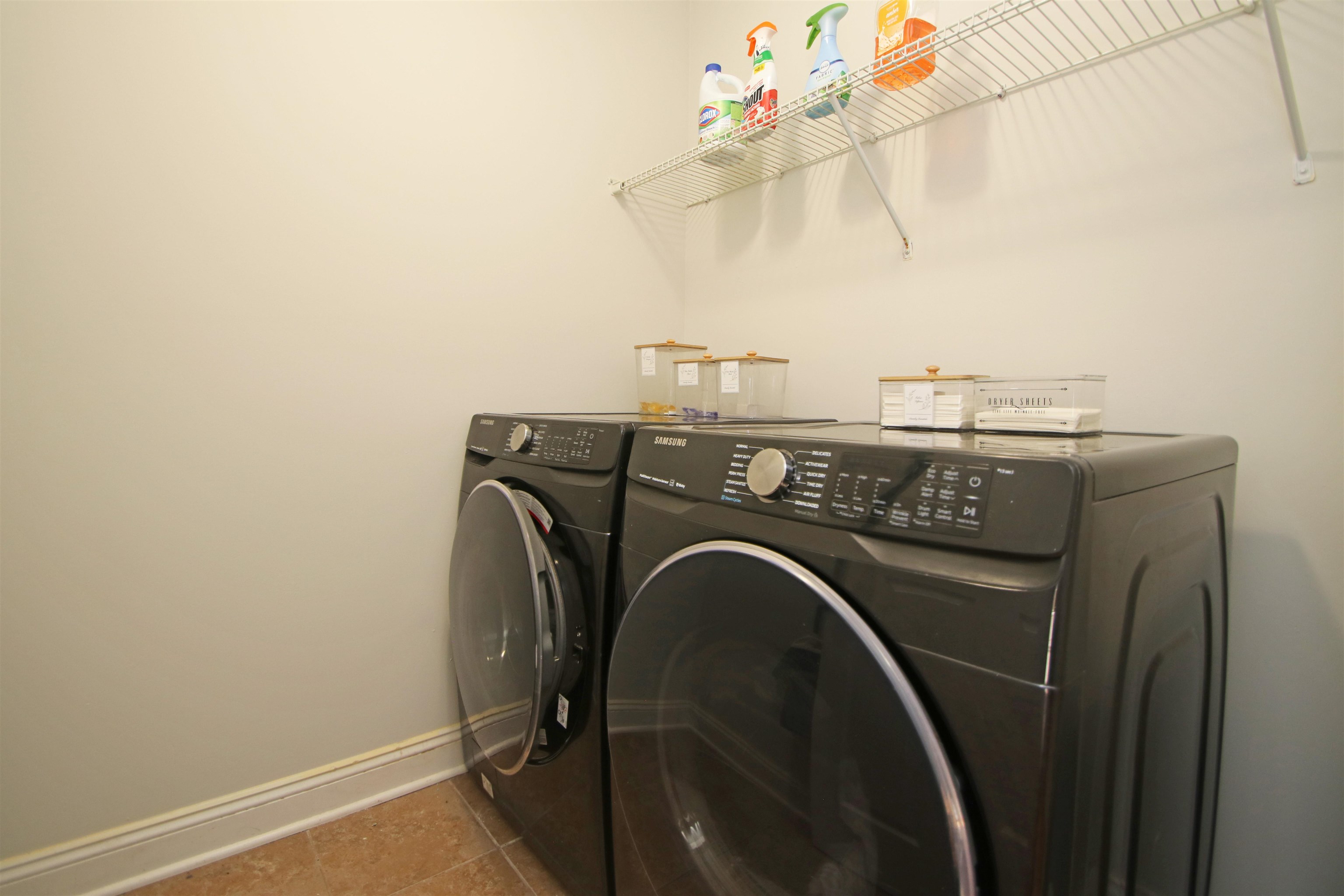 1810 MANOR DR, HARRISONBURG, Virginia 22801, 4 Bedrooms Bedrooms, ,2 BathroomsBathrooms,Residential,1810 MANOR DR,676266 MLS # 676266