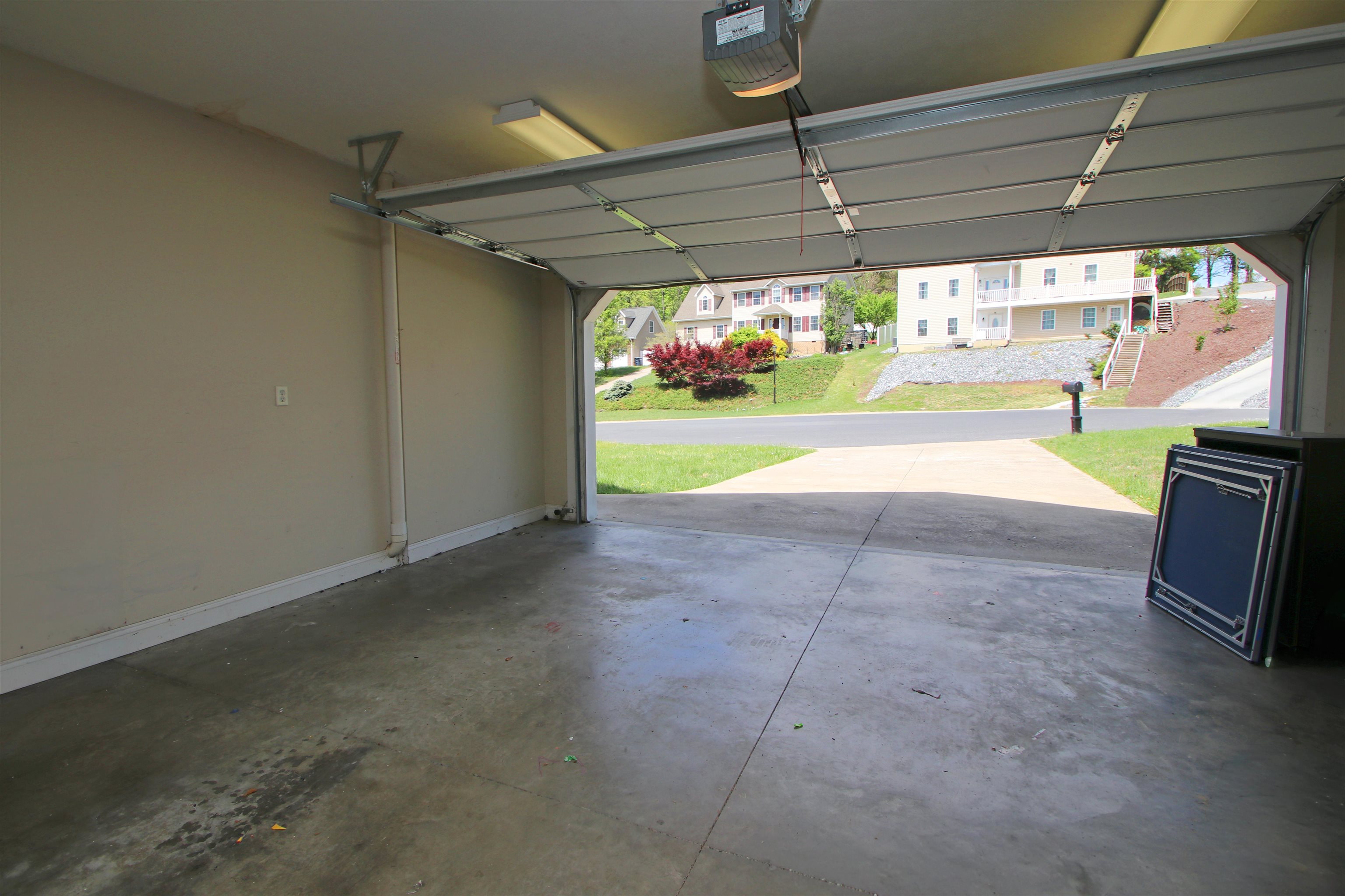 1810 MANOR DR, HARRISONBURG, Virginia 22801, 4 Bedrooms Bedrooms, ,2 BathroomsBathrooms,Residential,1810 MANOR DR,676266 MLS # 676266