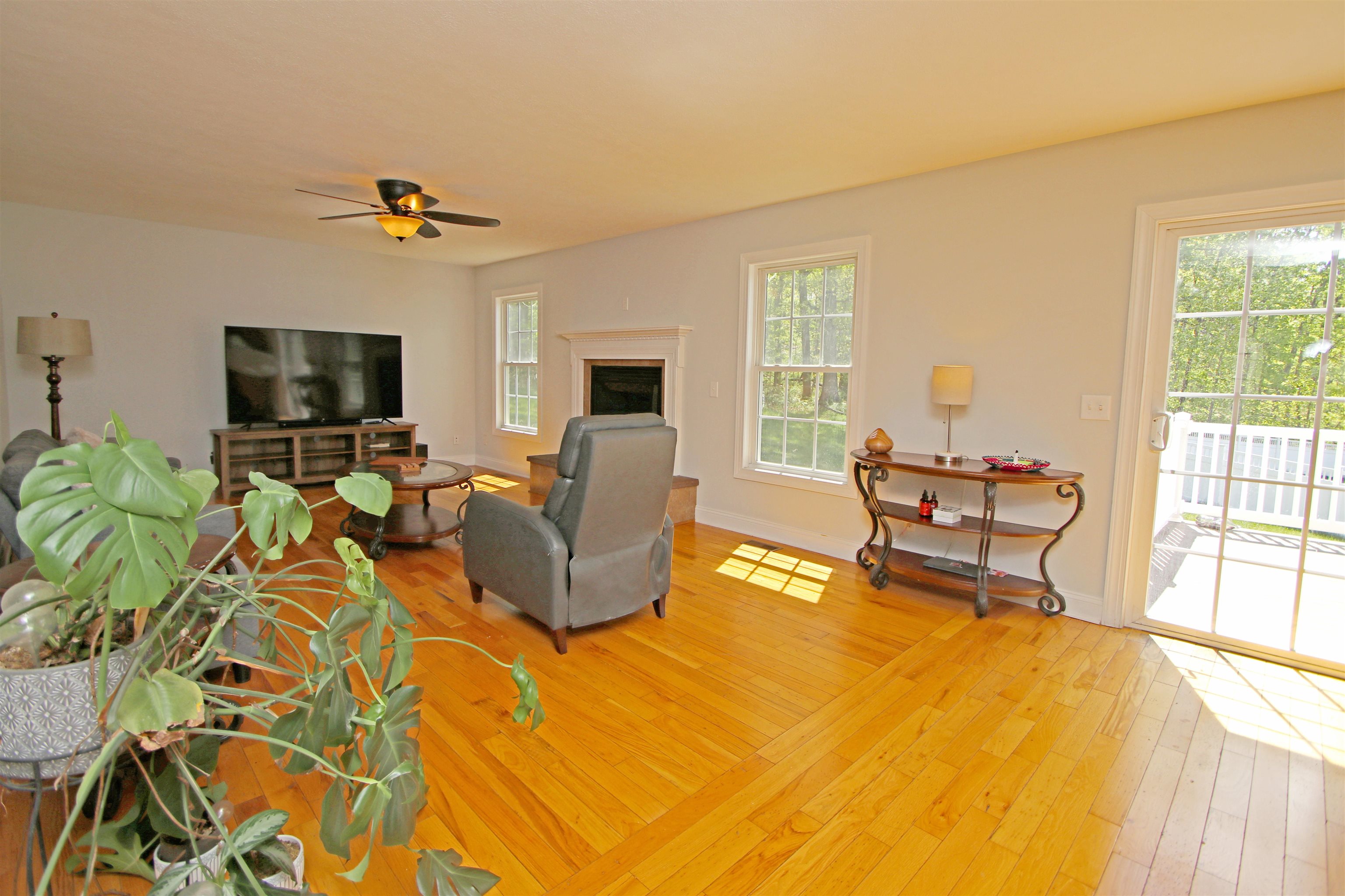 1810 MANOR DR, HARRISONBURG, Virginia 22801, 4 Bedrooms Bedrooms, ,2 BathroomsBathrooms,Residential,1810 MANOR DR,676266 MLS # 676266