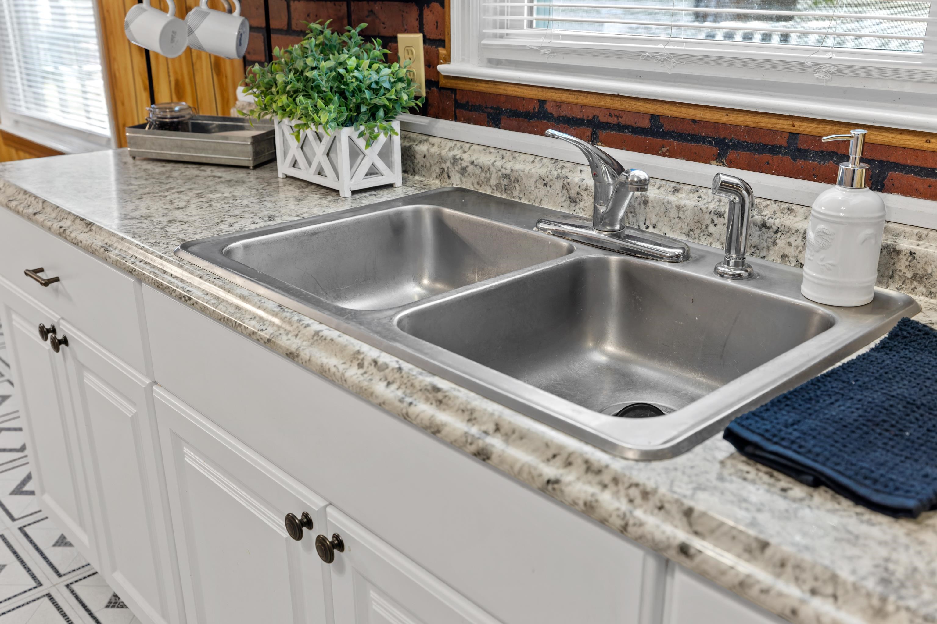 27 SHEN VALLEY DR, WEYERS CAVE, Virginia 24486, 3 Bedrooms Bedrooms, ,1 BathroomBathrooms,Residential,27 SHEN VALLEY DR,676267 MLS # 676267