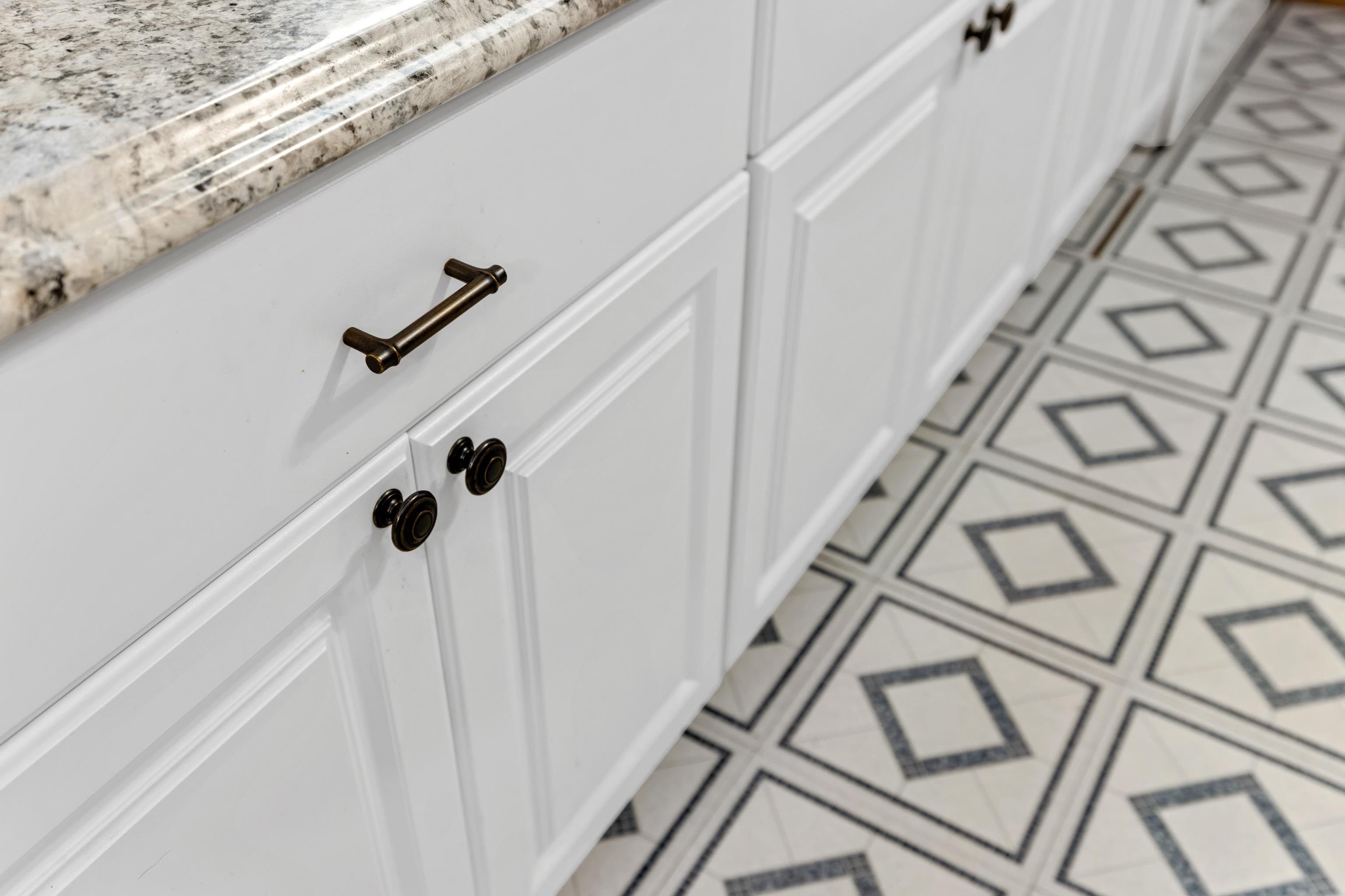 27 SHEN VALLEY DR, WEYERS CAVE, Virginia 24486, 3 Bedrooms Bedrooms, ,1 BathroomBathrooms,Residential,27 SHEN VALLEY DR,676267 MLS # 676267