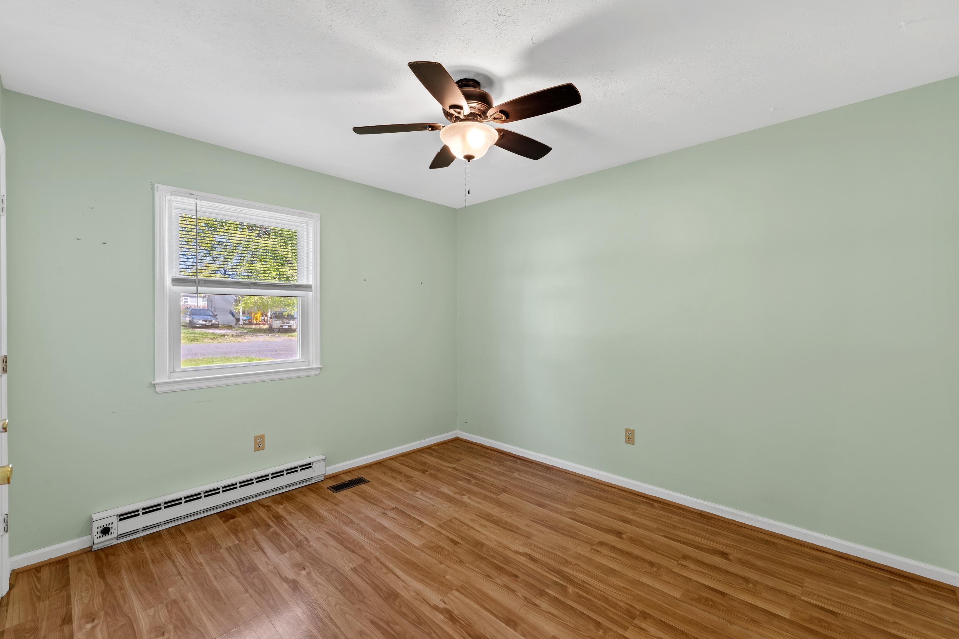 27 SHEN VALLEY DR, WEYERS CAVE, Virginia 24486, 3 Bedrooms Bedrooms, ,1 BathroomBathrooms,Residential,27 SHEN VALLEY DR,676267 MLS # 676267