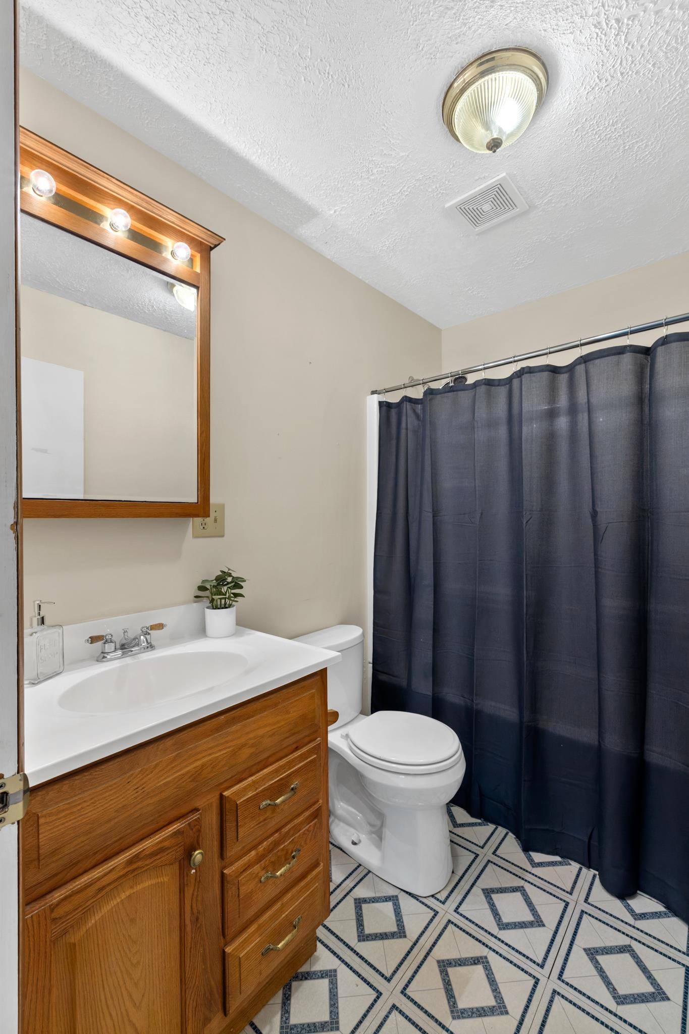 27 SHEN VALLEY DR, WEYERS CAVE, Virginia 24486, 3 Bedrooms Bedrooms, ,1 BathroomBathrooms,Residential,27 SHEN VALLEY DR,676267 MLS # 676267