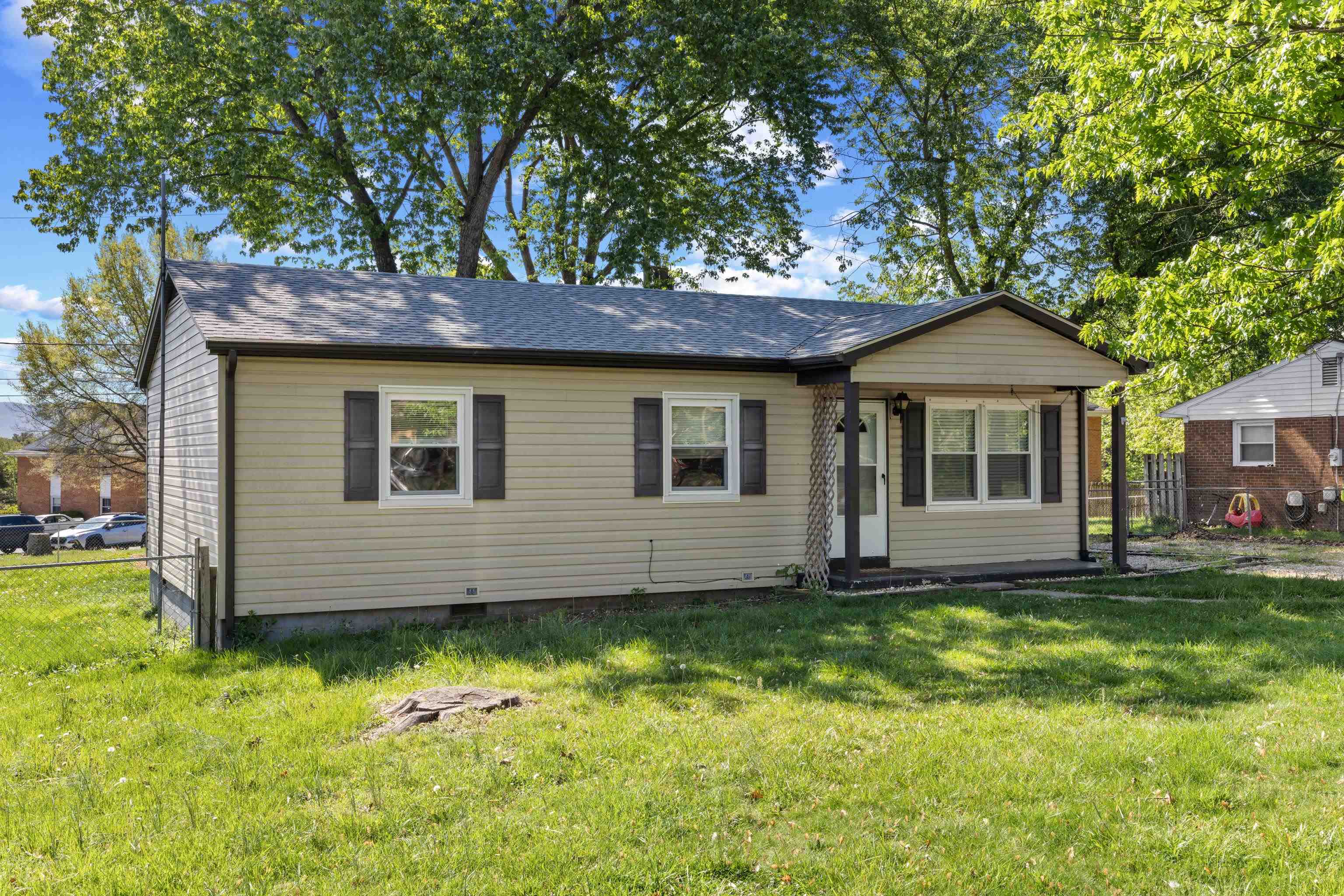 27 SHEN VALLEY DR, WEYERS CAVE, Virginia 24486, 3 Bedrooms Bedrooms, ,1 BathroomBathrooms,Residential,27 SHEN VALLEY DR,676267 MLS # 676267