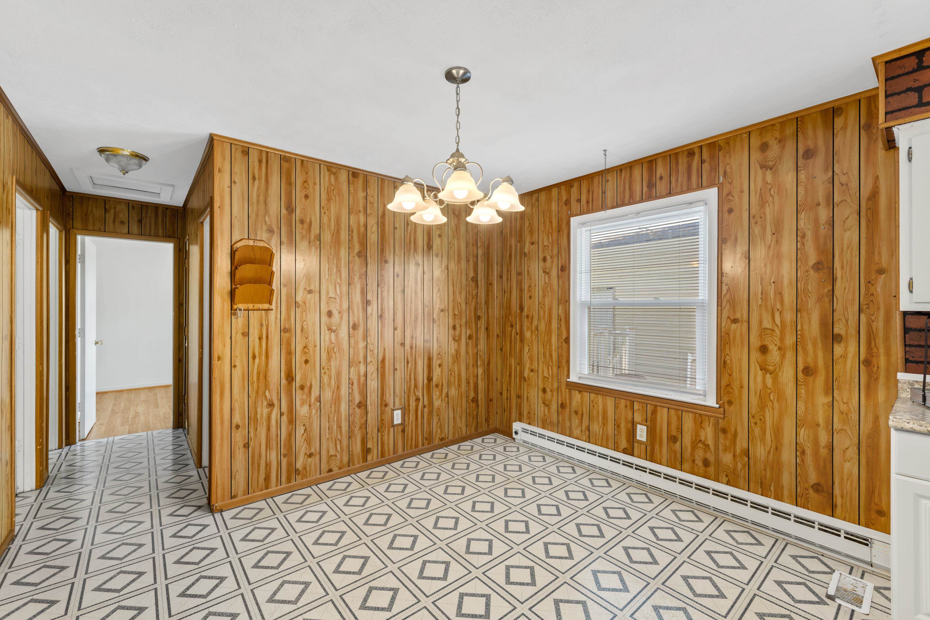 27 SHEN VALLEY DR, WEYERS CAVE, Virginia 24486, 3 Bedrooms Bedrooms, ,1 BathroomBathrooms,Residential,27 SHEN VALLEY DR,676267 MLS # 676267