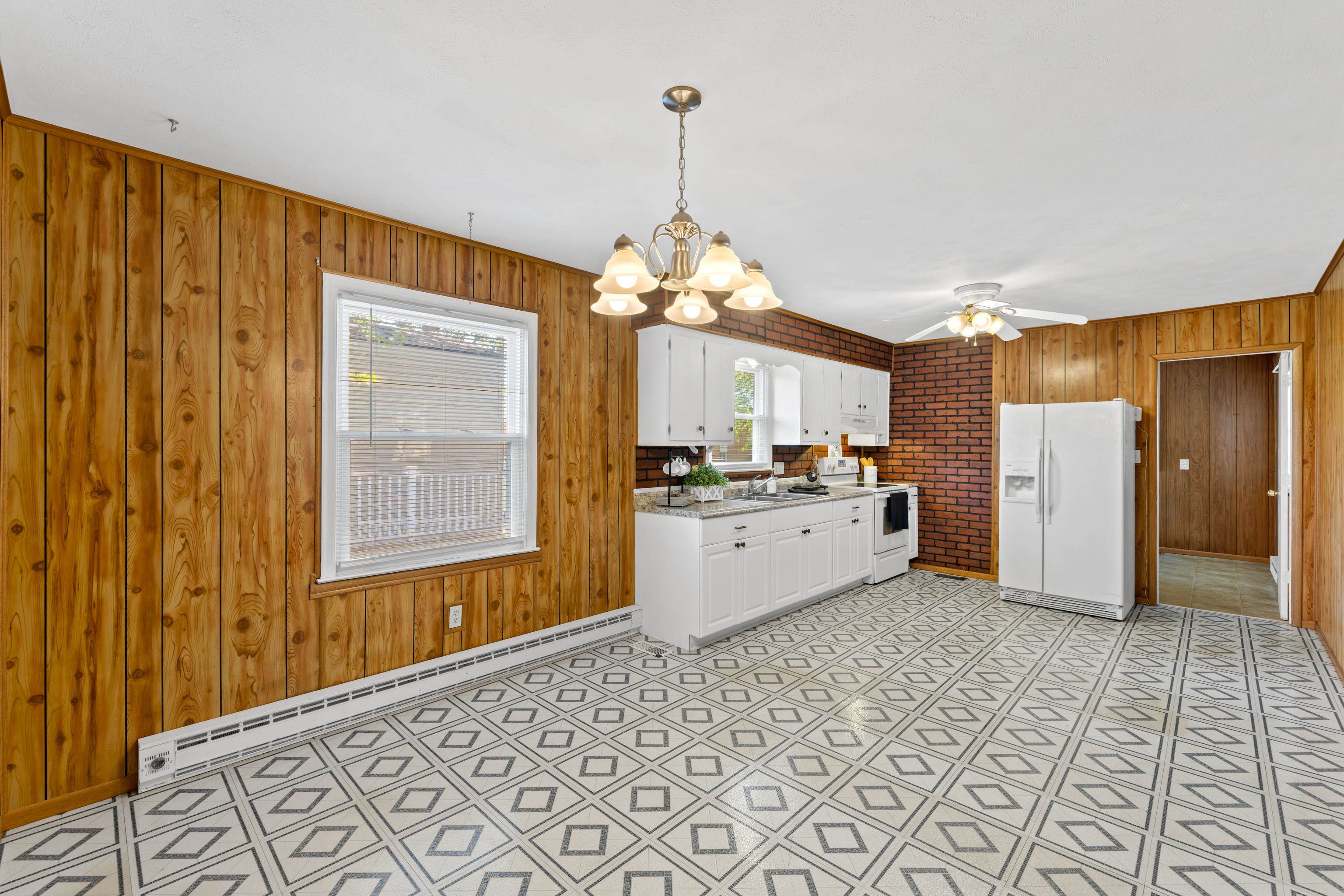 27 SHEN VALLEY DR, WEYERS CAVE, Virginia 24486, 3 Bedrooms Bedrooms, ,1 BathroomBathrooms,Residential,27 SHEN VALLEY DR,676267 MLS # 676267