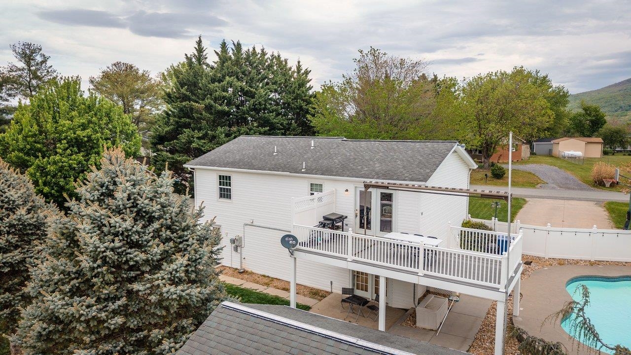 6087 W DONNAGAIL DR, PENN LAIRD, Virginia 22846, 4 Bedrooms Bedrooms, ,2 BathroomsBathrooms,Residential,6087 W DONNAGAIL DR,676272 MLS # 676272