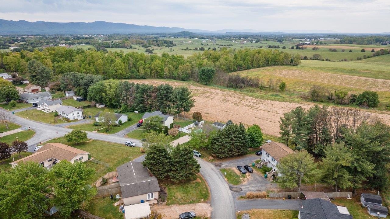 6087 W DONNAGAIL DR, PENN LAIRD, Virginia 22846, 4 Bedrooms Bedrooms, ,2 BathroomsBathrooms,Residential,6087 W DONNAGAIL DR,676272 MLS # 676272