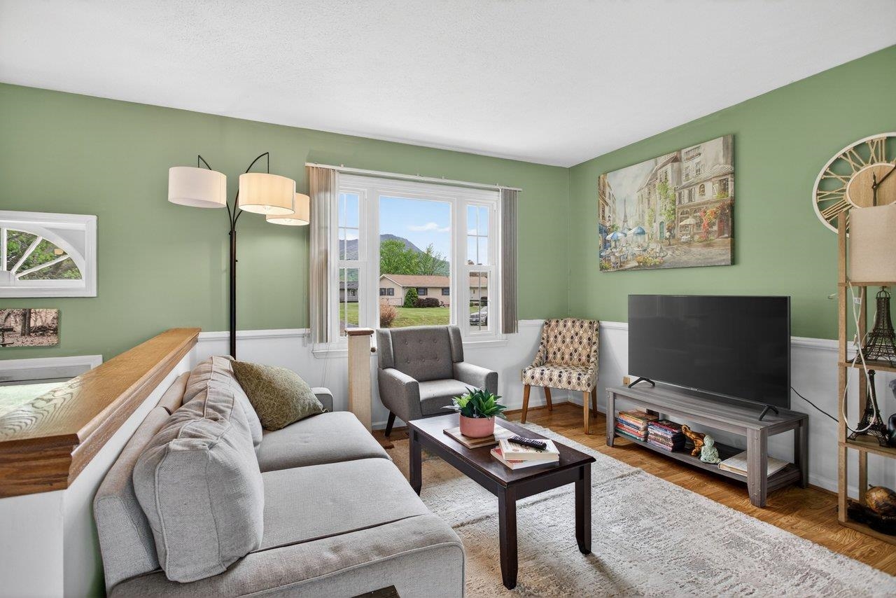 6087 W DONNAGAIL DR, PENN LAIRD, Virginia 22846, 4 Bedrooms Bedrooms, ,2 BathroomsBathrooms,Residential,6087 W DONNAGAIL DR,676272 MLS # 676272